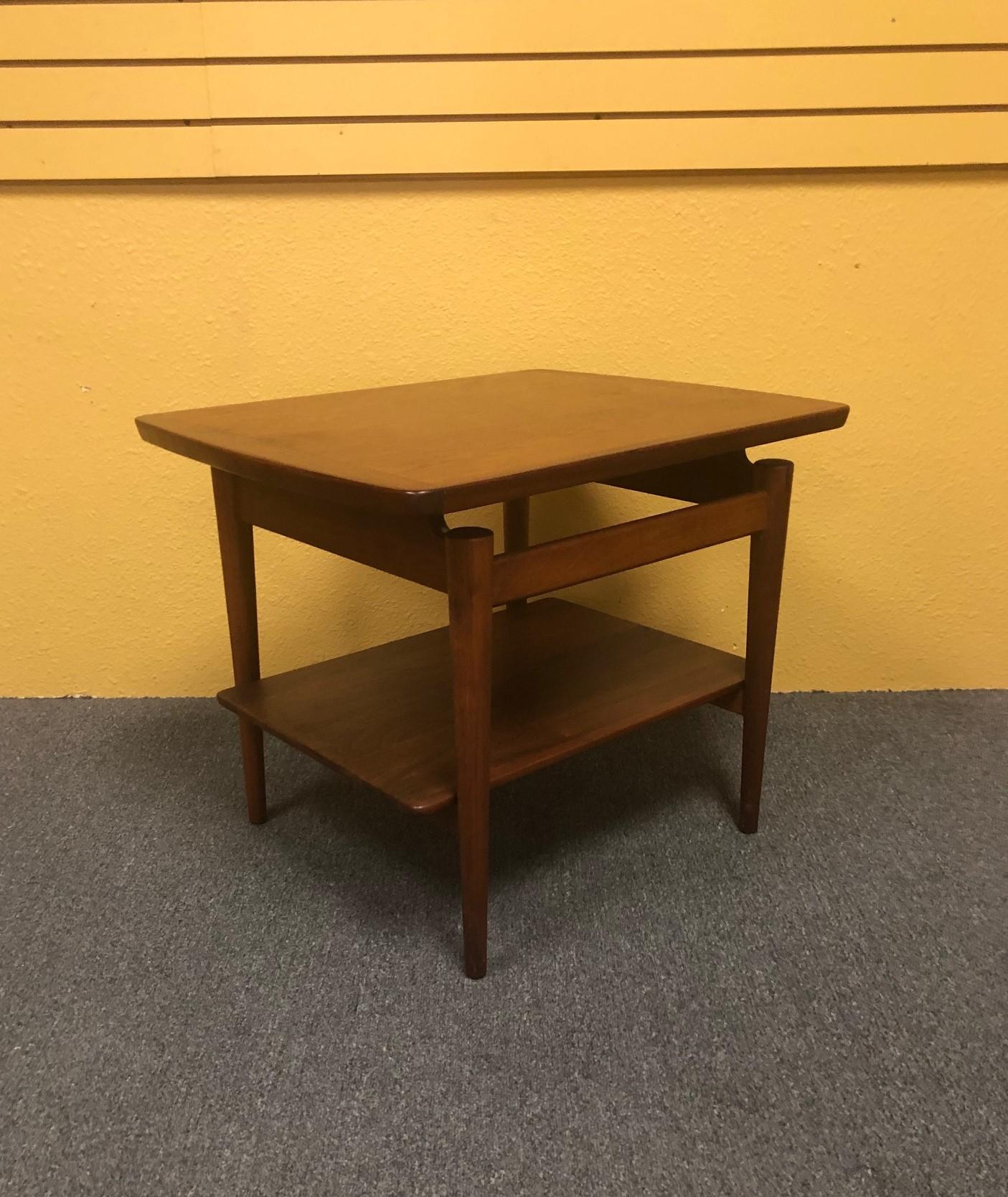 Danish Modern Teak End / Side Table with Floating Top 3