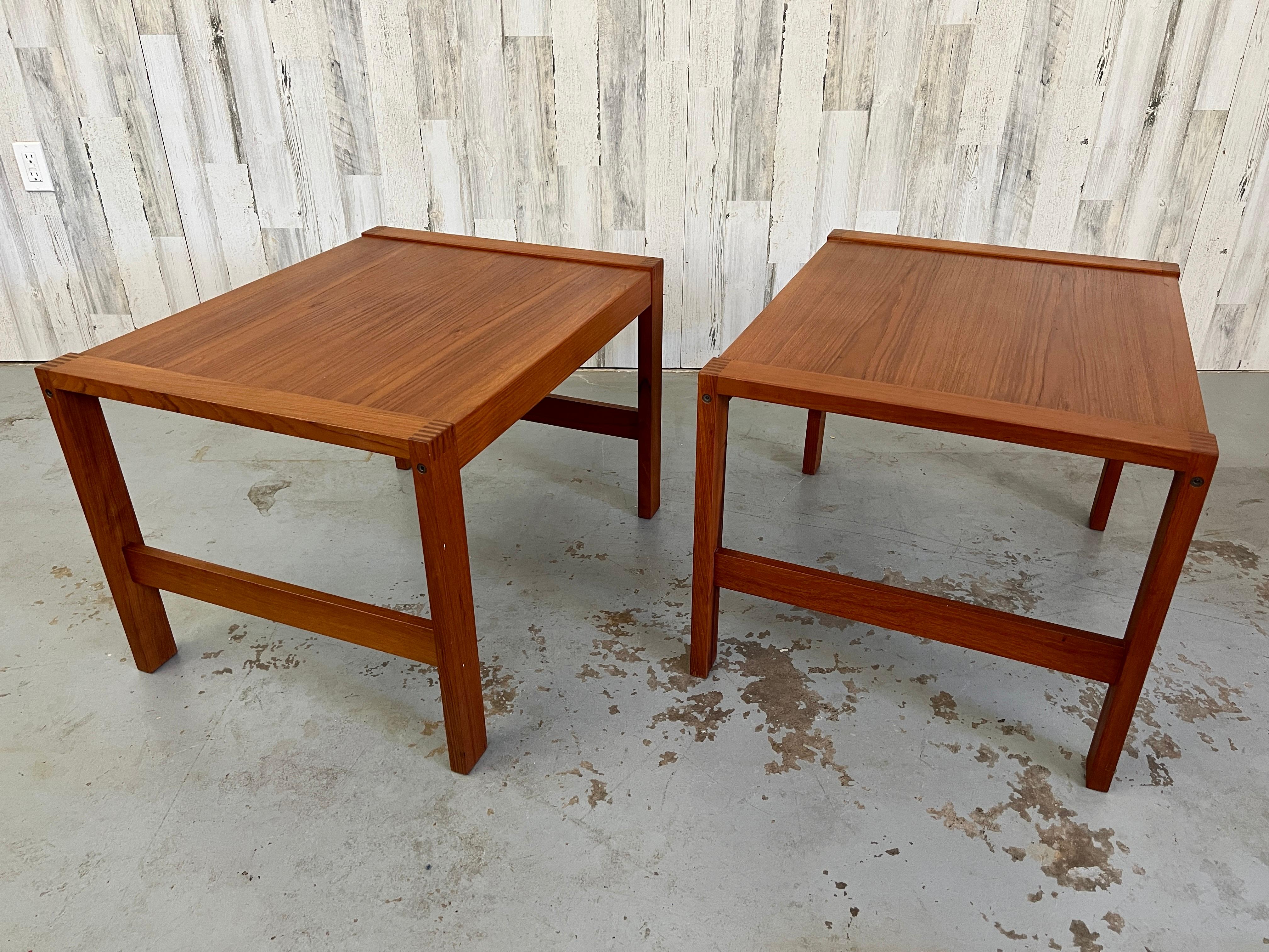 Vintage pair of teak handcrafted end tables with box joint corners.