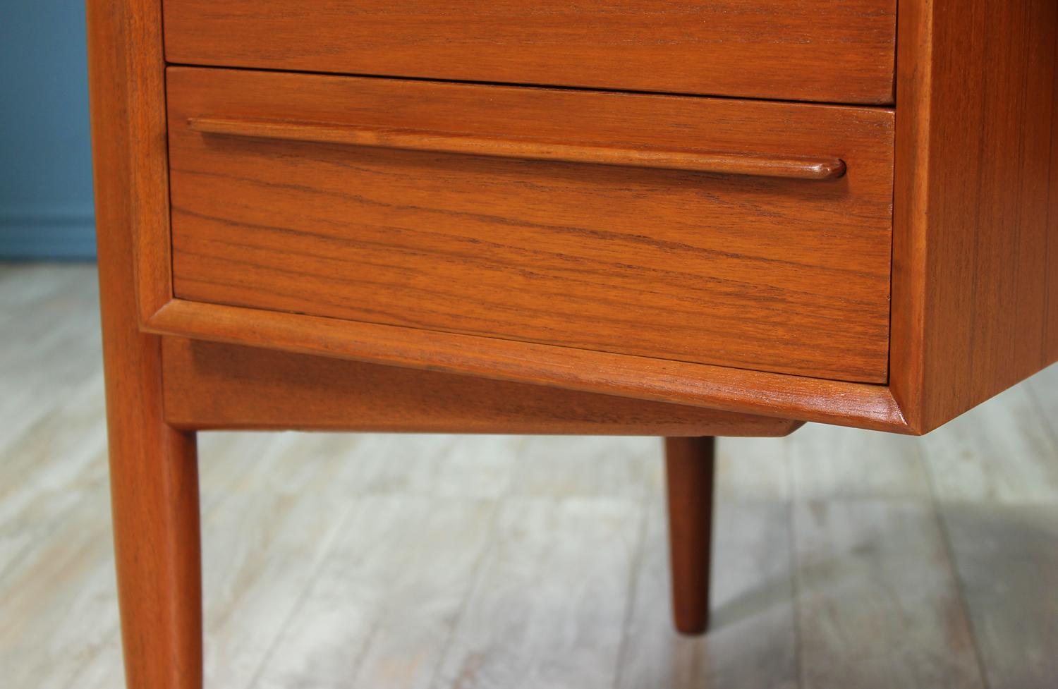 Danish Modern Teak Executive Desk by H.P. Hansen 7