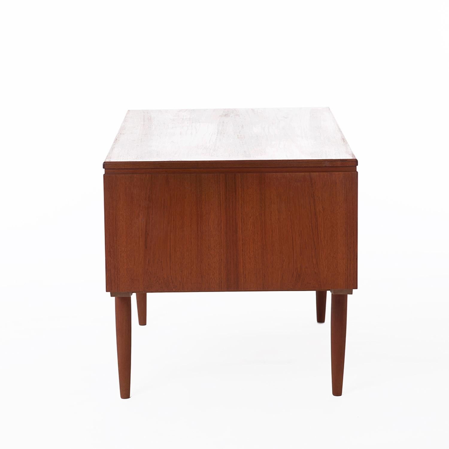 Danish Modern Teak Executive Desk In Excellent Condition In Minneapolis, MN