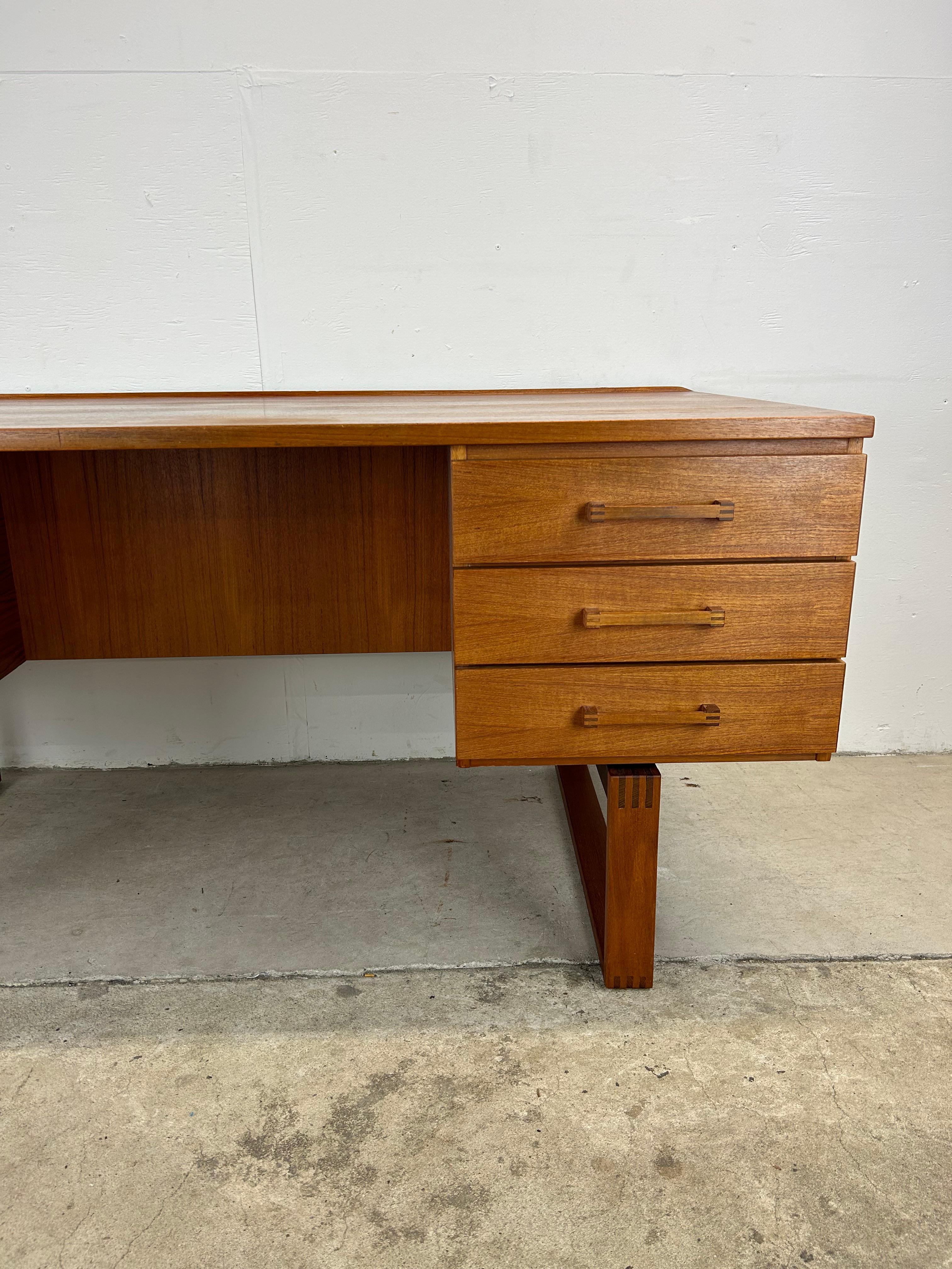Danish Modern Teak Executive Writing Desk with Sled Legs In Excellent Condition For Sale In Freehold, NJ