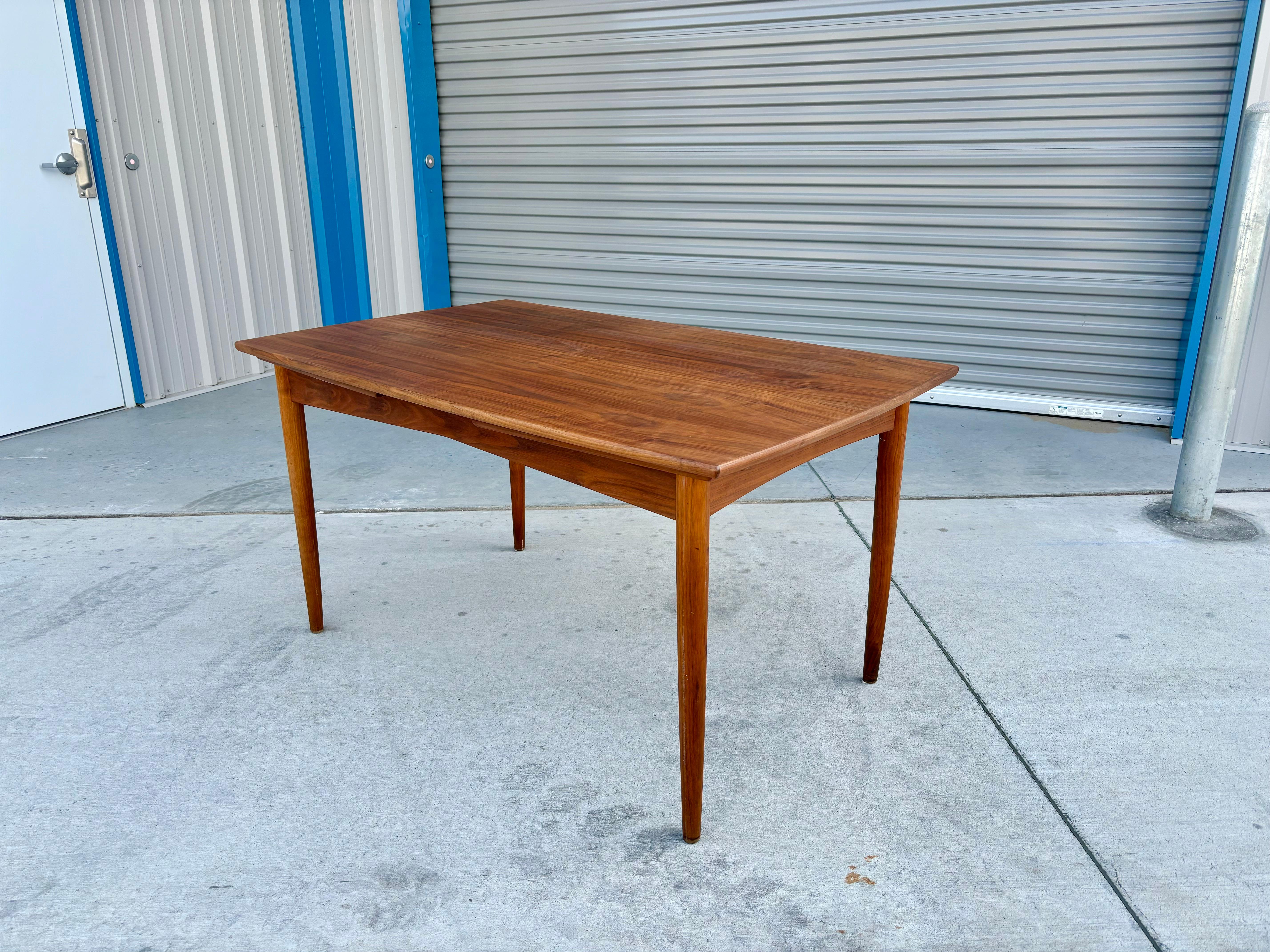 Danish Modern Teak Extendable Dining Table, 1960s For Sale 5