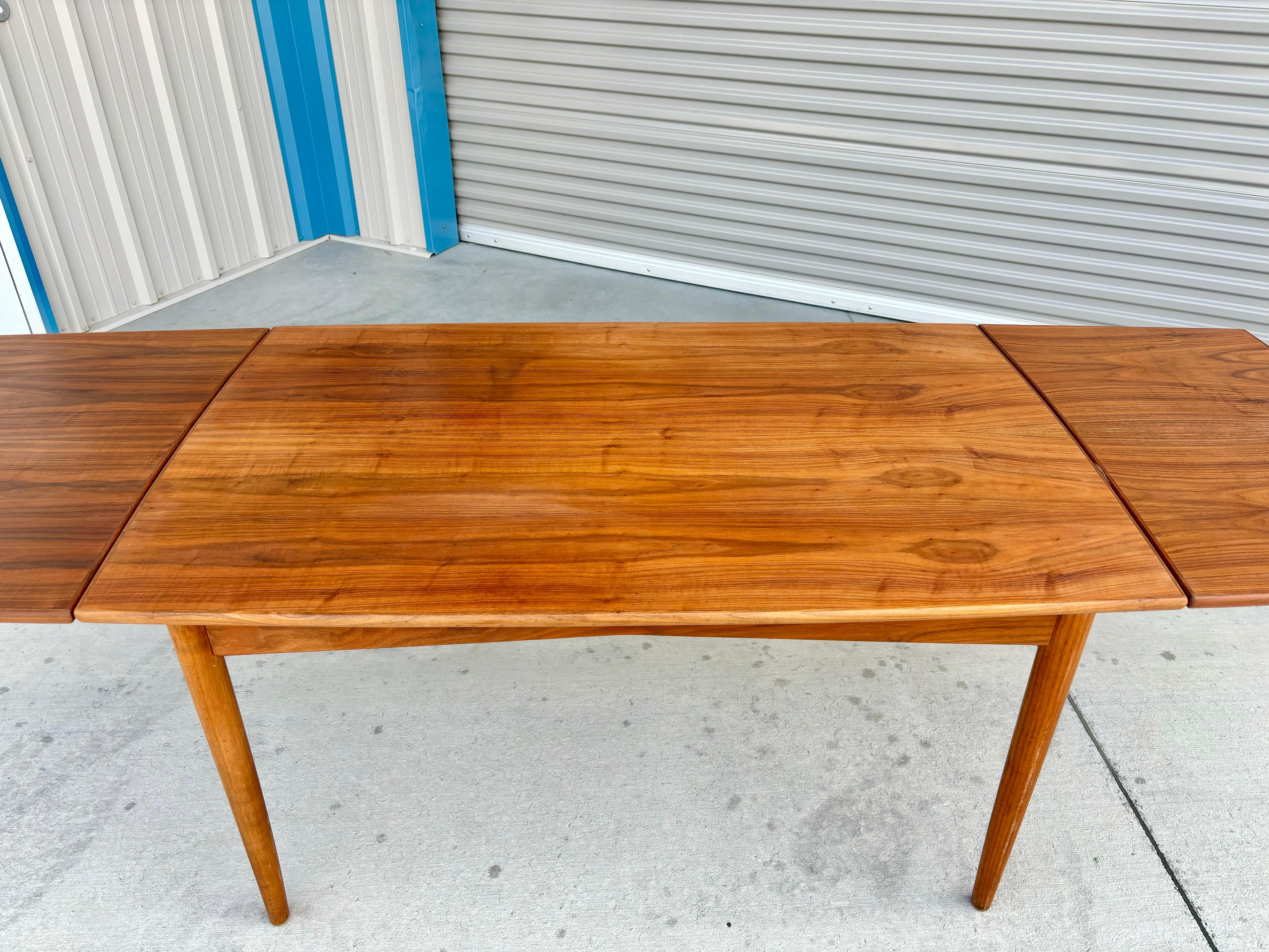 Danish Modern Teak Extendable Dining Table, 1960s For Sale 2
