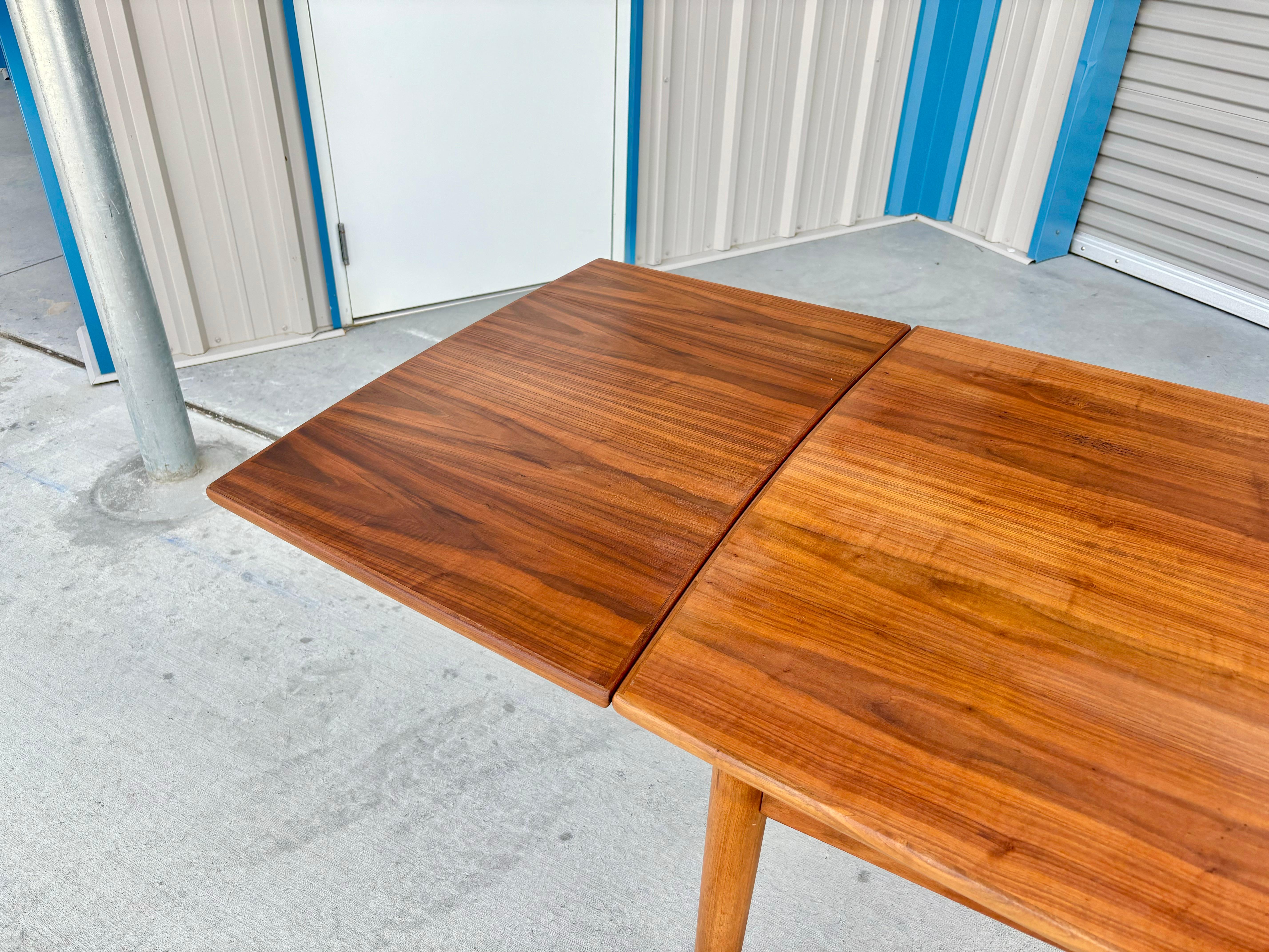 Danish Modern Teak Extendable Dining Table, 1960s For Sale 3