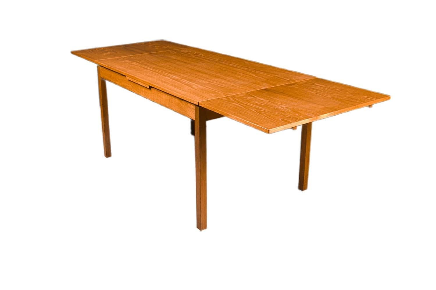 Danish Modern Teak Extendable Dining Table For Sale 4