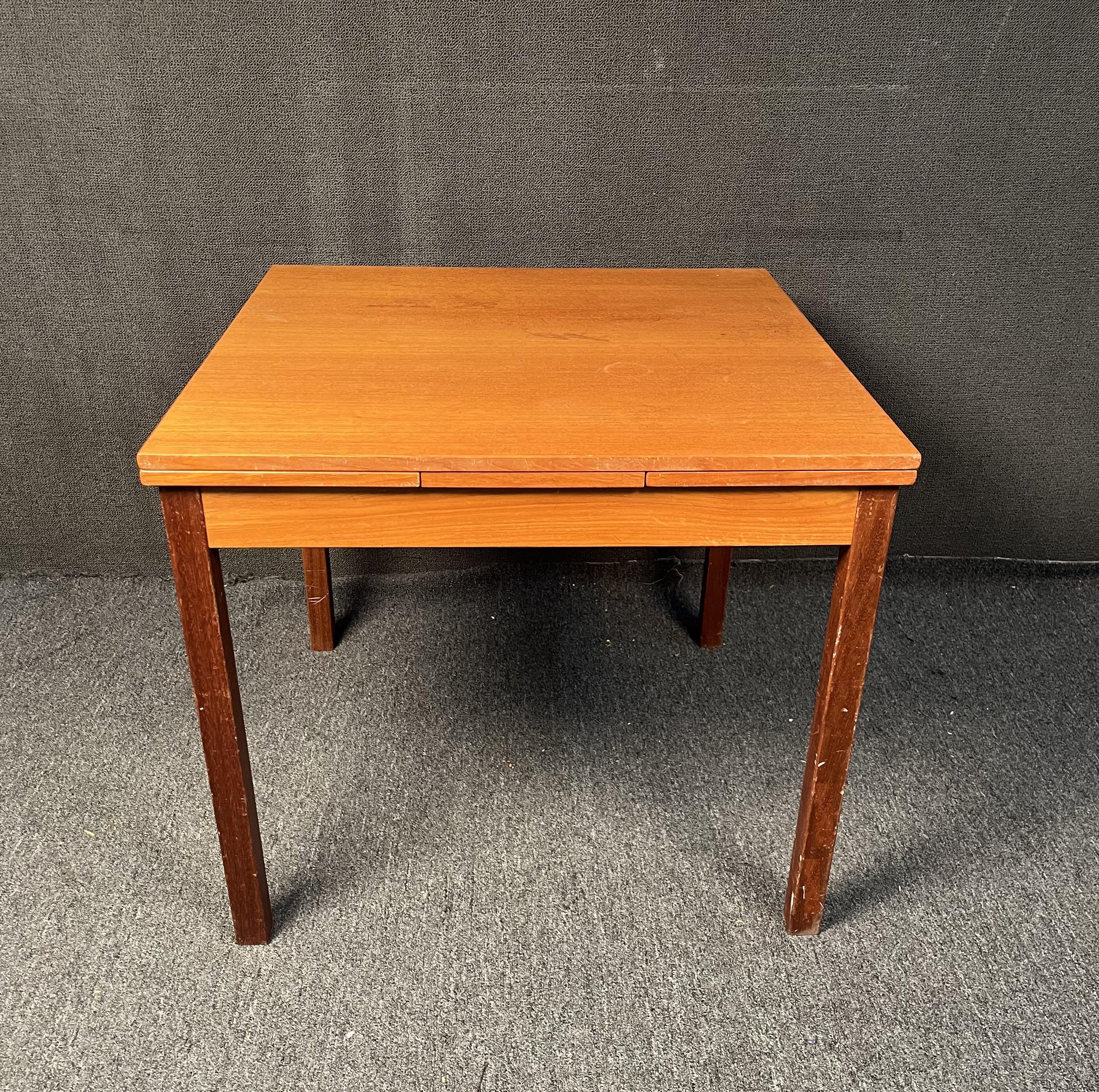 Ausziehbarer dänischer moderner Esstisch aus Teakholz im Angebot 3