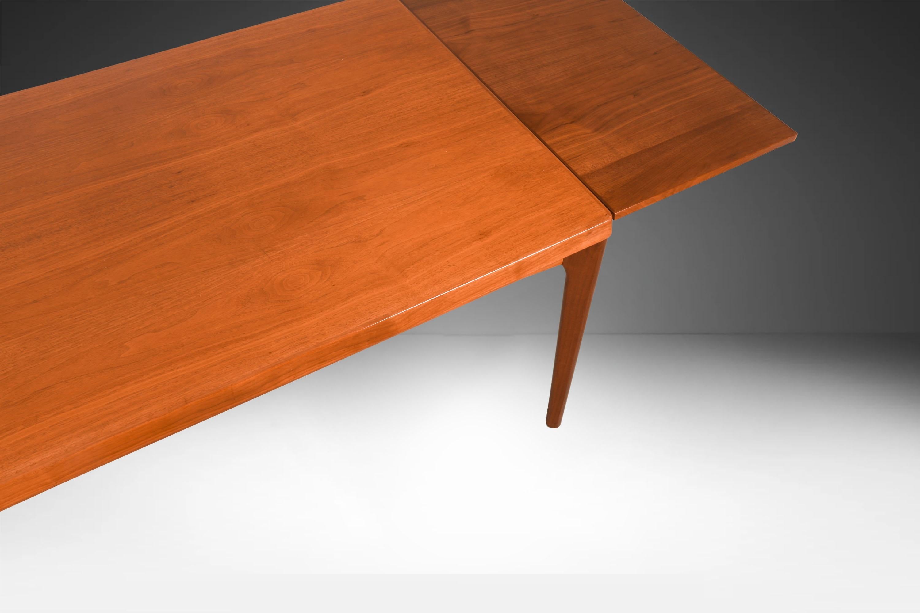 Milieu du XXe siècle Table à manger moderne danoise en teck à rallonge Vejle Stole & Møbelfabrik en vente