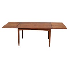Dining Room Tables