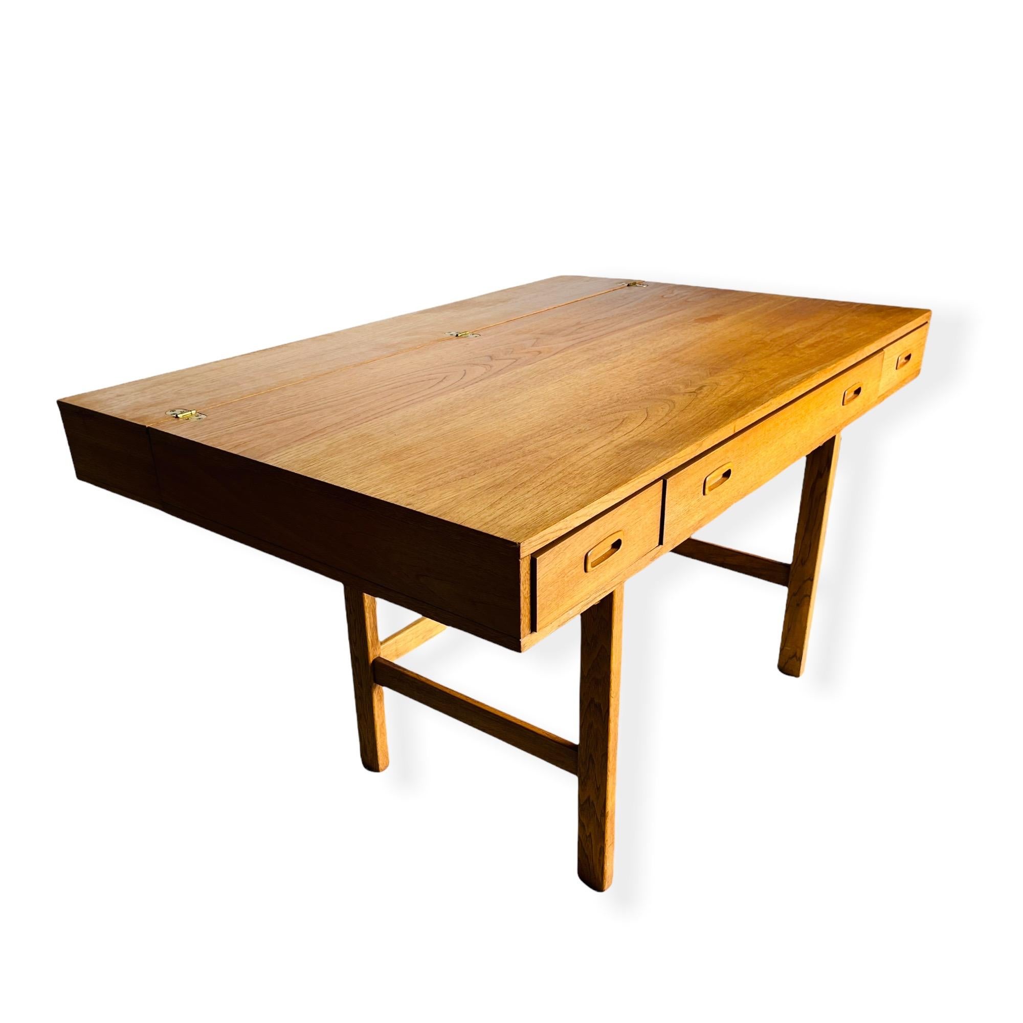 Danish Modern Teak Flip Top Desk by Peter Lovig Nielsen 7