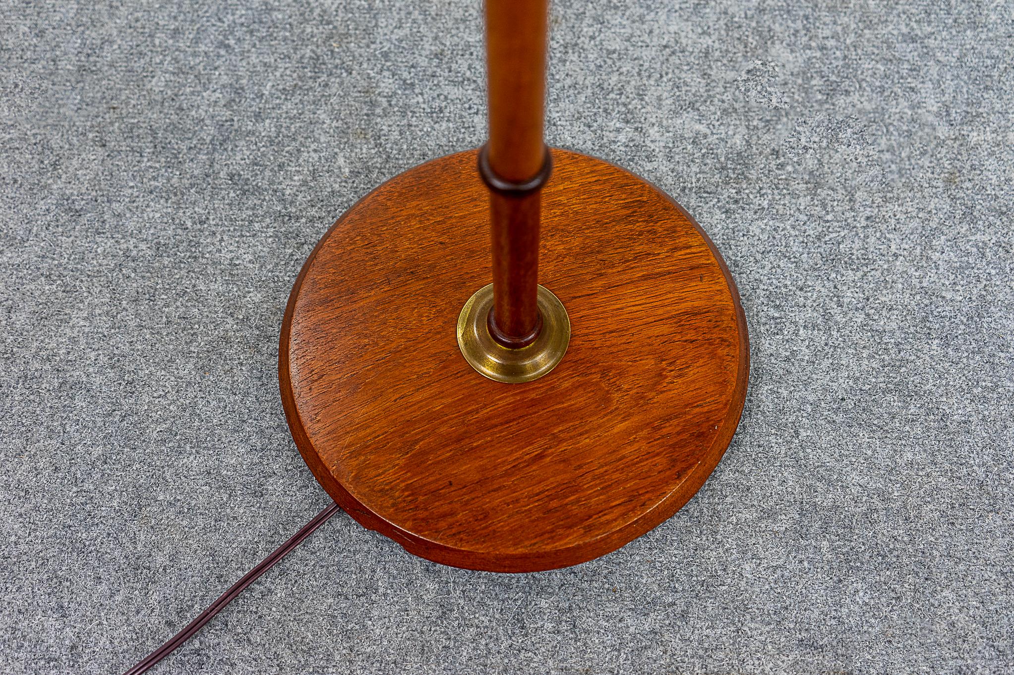 Danish Modern Teak Floor Lamp In Good Condition In VANCOUVER, CA