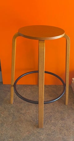 Tabouret de bar danois moderne à repose-pieds en teck