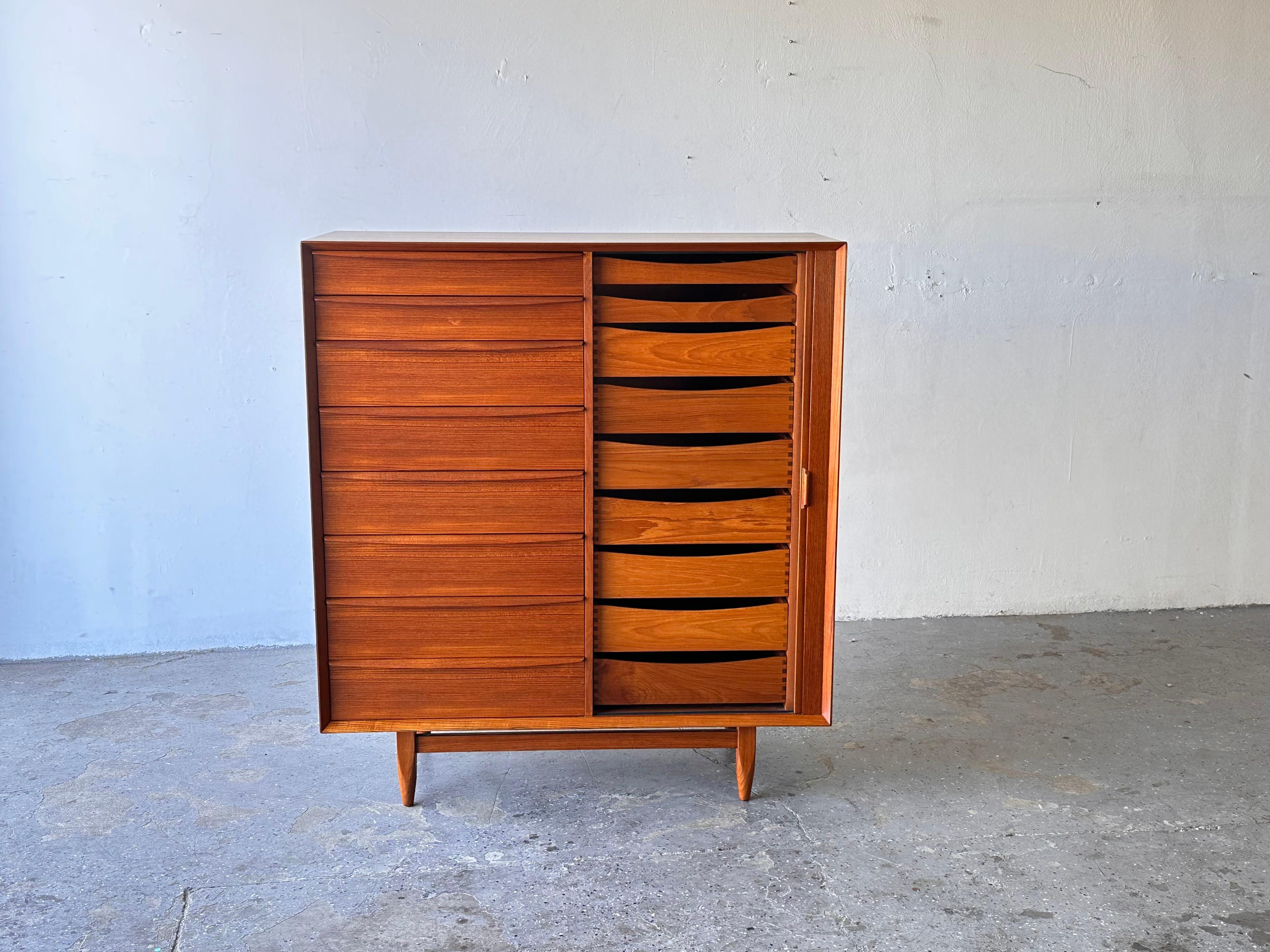 Danish Modern Teak Gentleman’s Chest by Svend A Madsen for Mobelfabrik 8