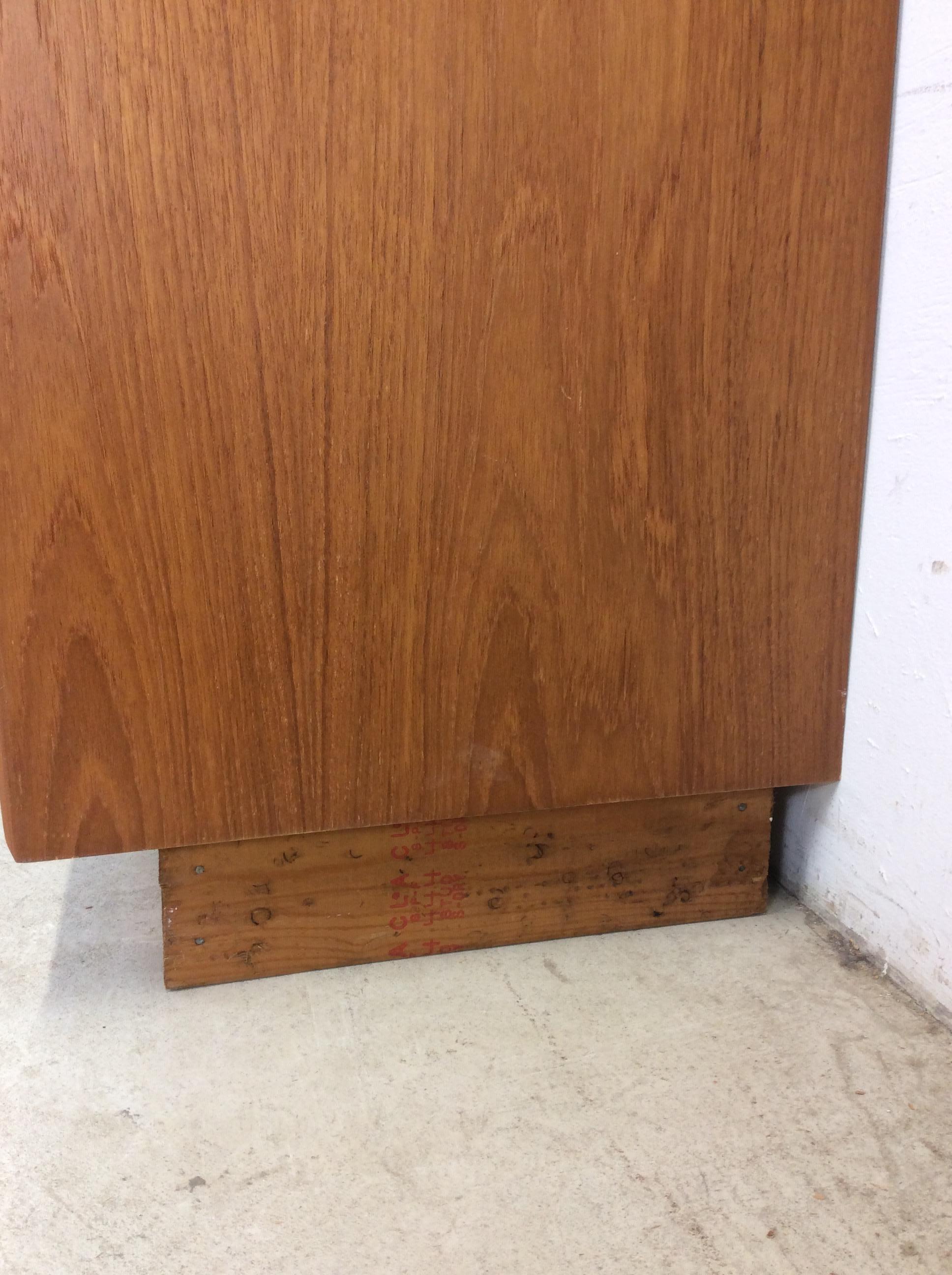 Danish Modern Teak Highboy Dresser in vendita 4