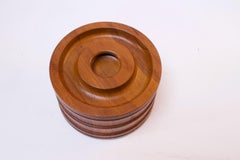 Cubitera moderna danesa de teca de Jens Quistgaard para Dansk