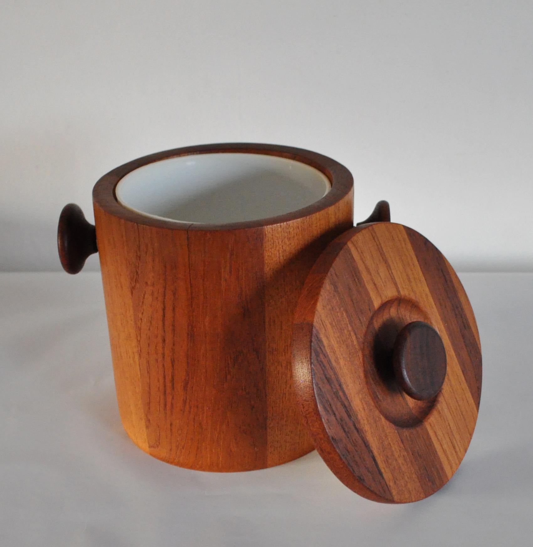 Danish Modern Teak Ice Bucket by Lüthje Wood 1