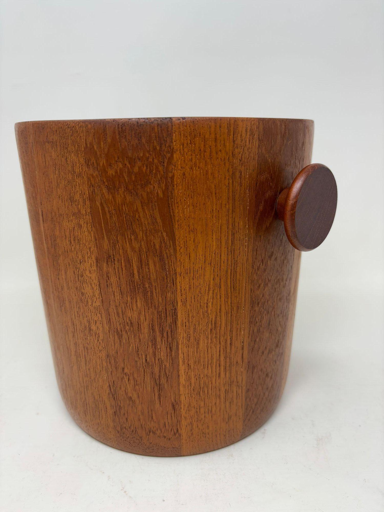 Danish Modern Teak Ice Bucket Dansk Jens Quistgaard Style 1960s Denmark For Sale 4