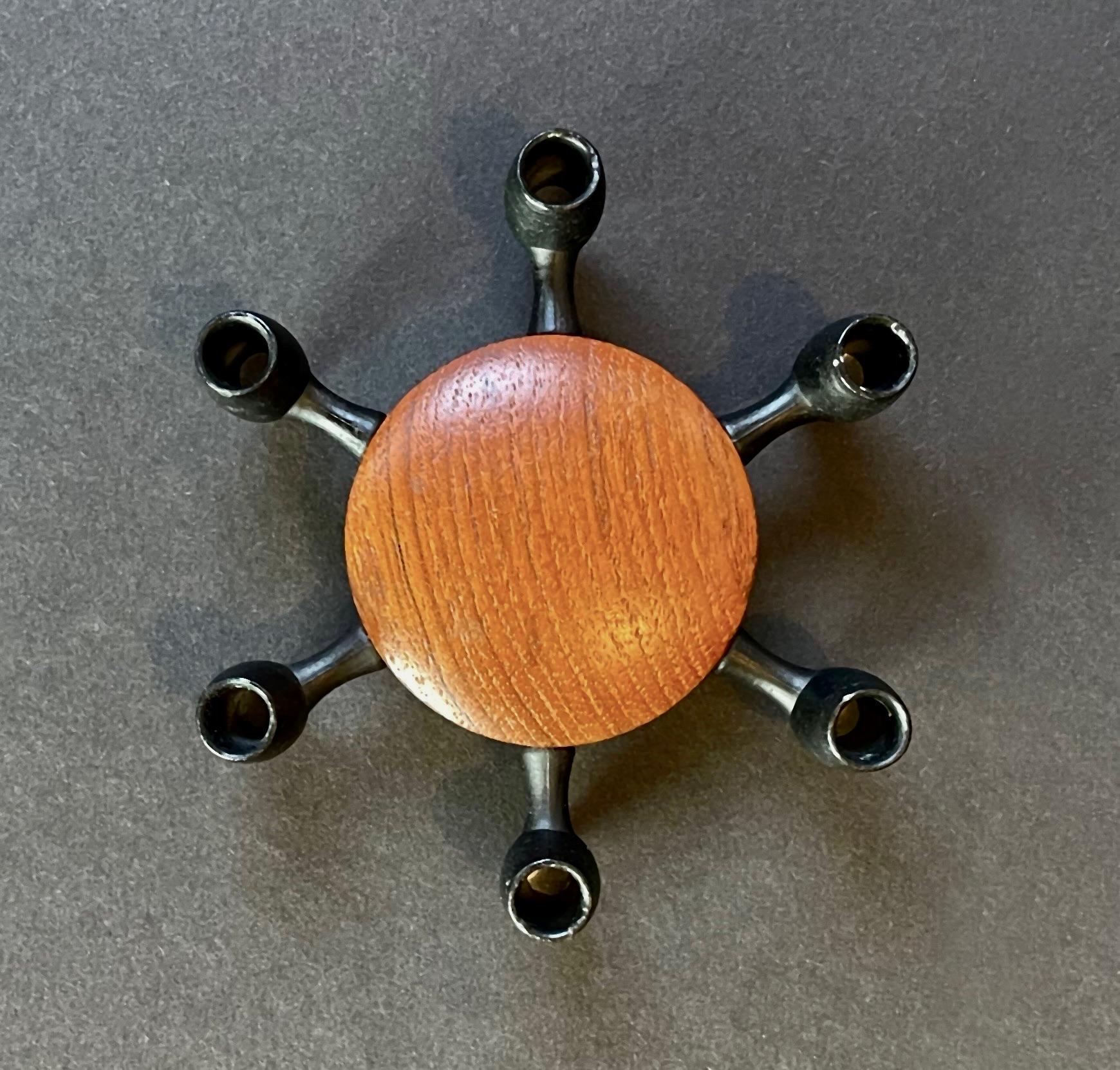 Portacandele moderno danese in teak e ferro a 6 braccia di Digsmed del 1969 ca. in vendita 3