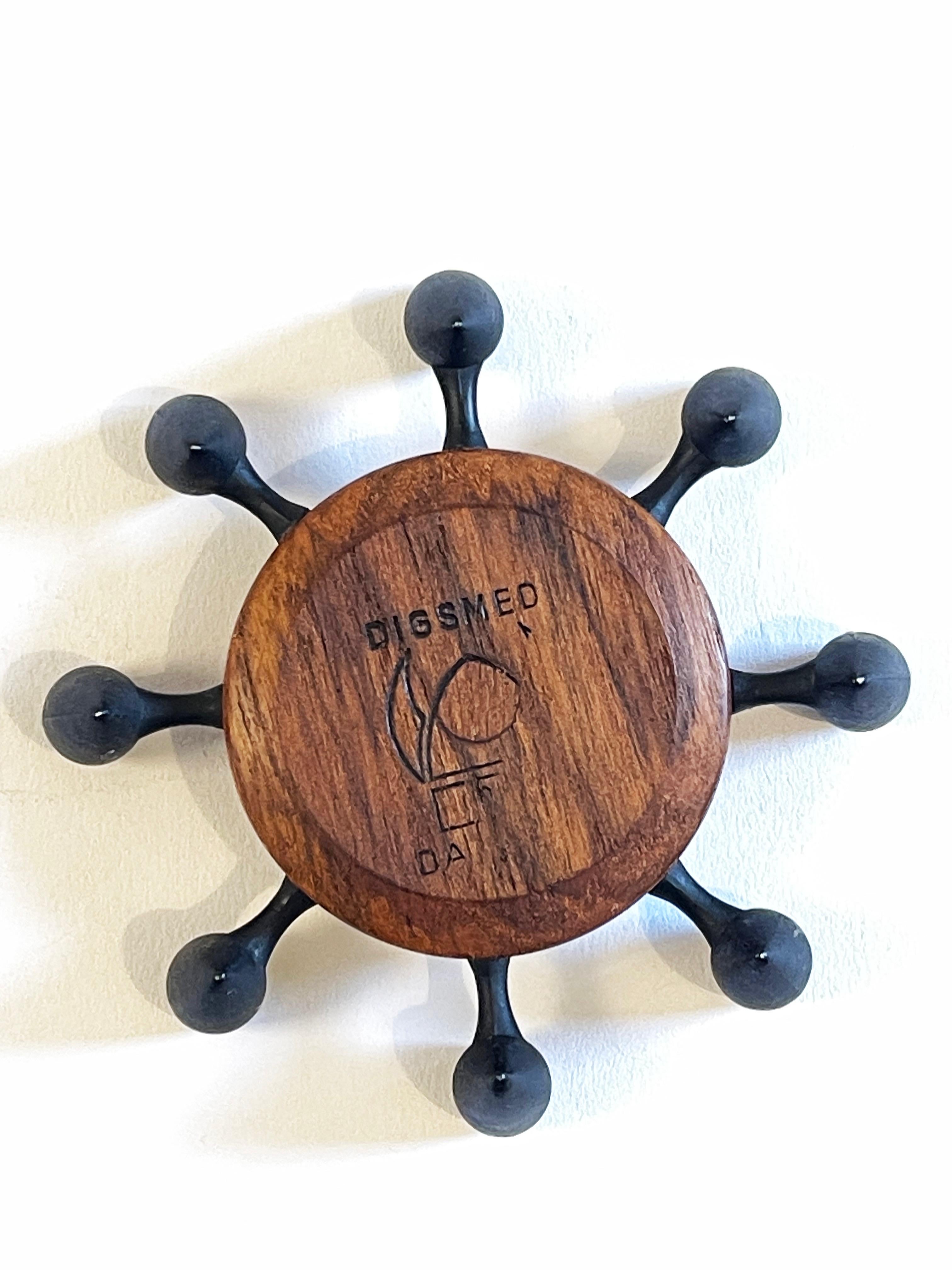 Portacandele moderno danese in teak e ferro a 8 braccia di Digsmed del 1969 ca. In condizioni buone in vendita a Andernach, DE