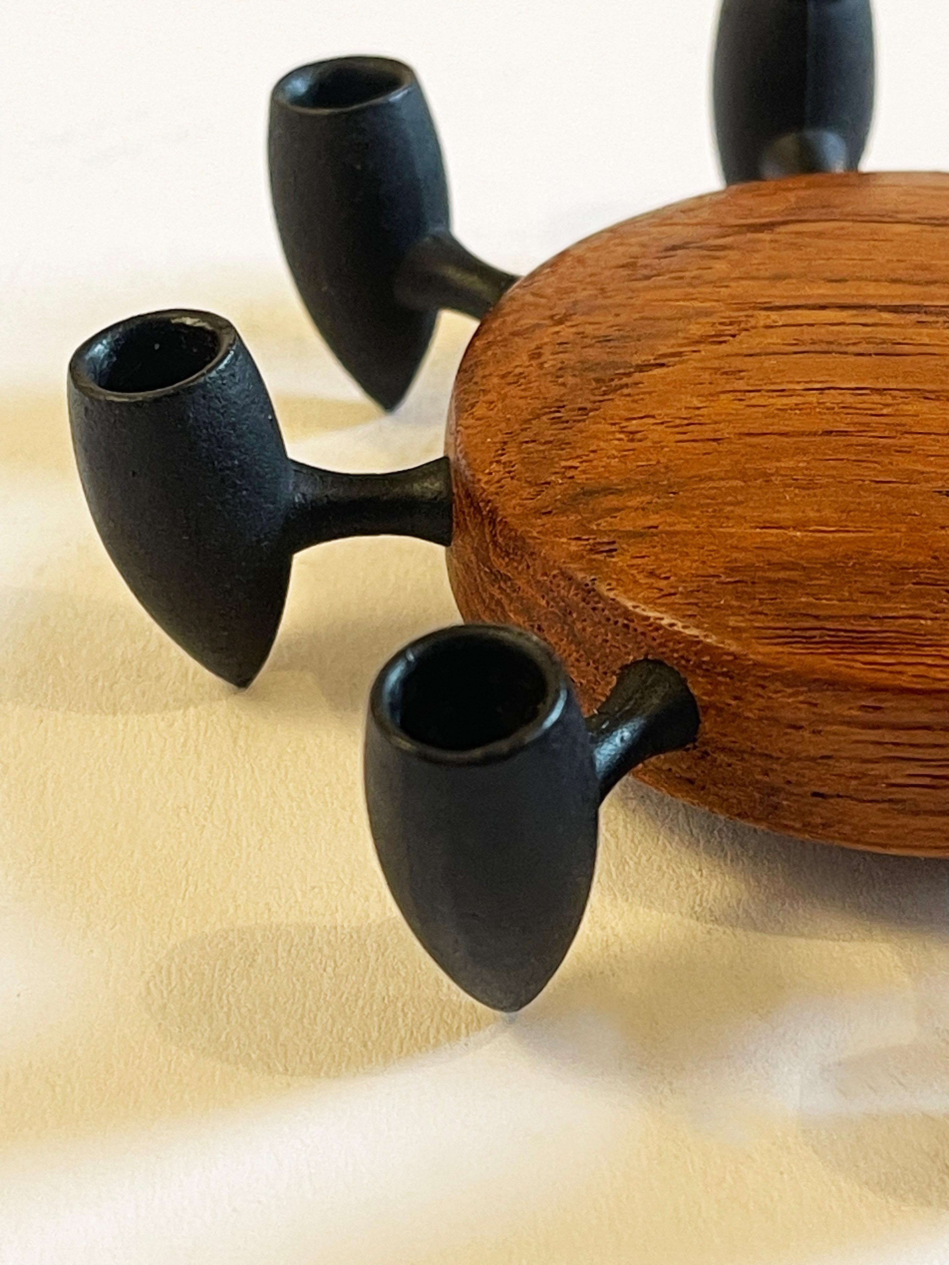 XX secolo Portacandele moderno danese in teak e ferro a 8 braccia di Digsmed del 1969 ca. in vendita