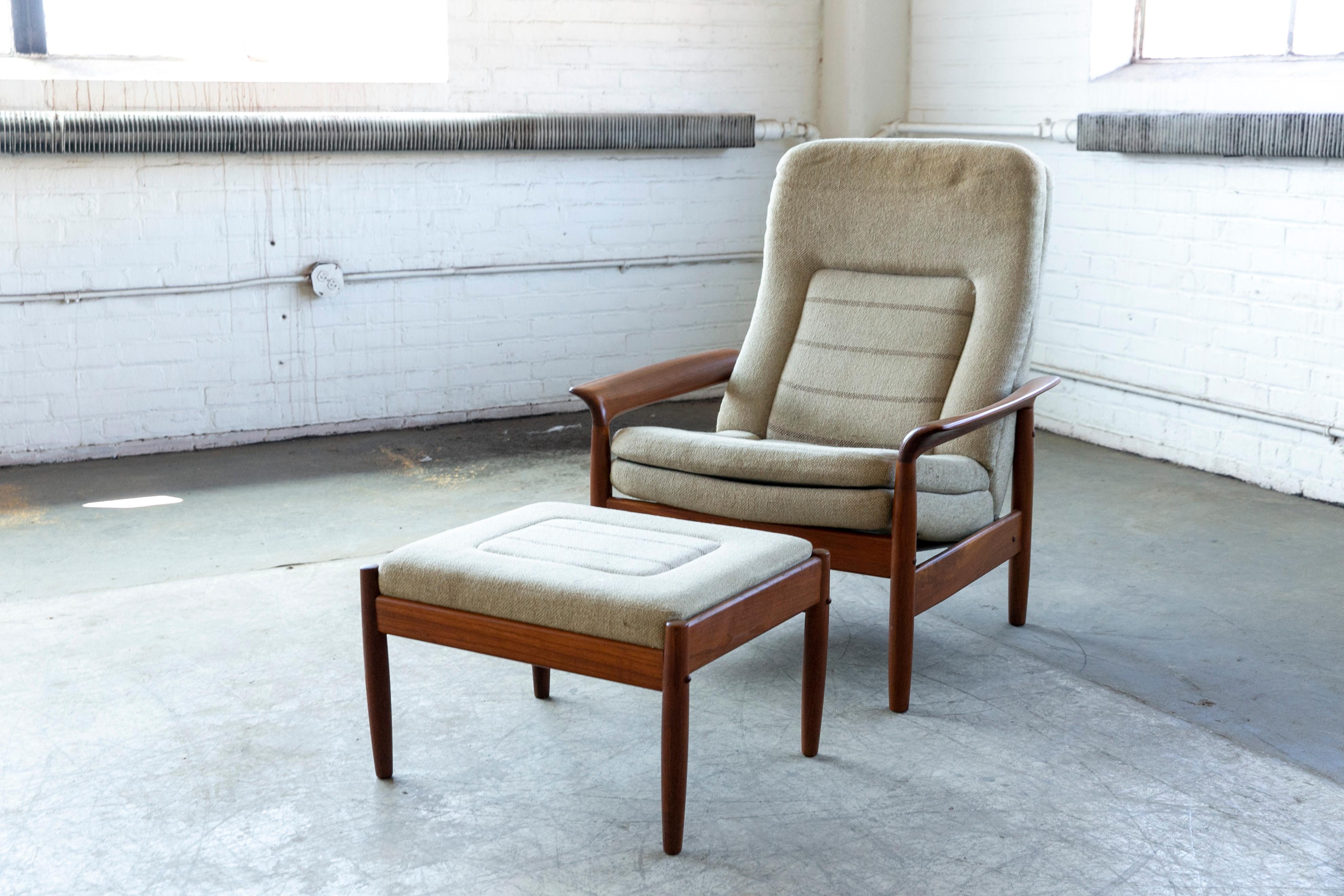 Danish Modern Teak Lounge Chair with Ottoman, Denmark, circa 1970 In Good Condition For Sale In Bridgeport, CT