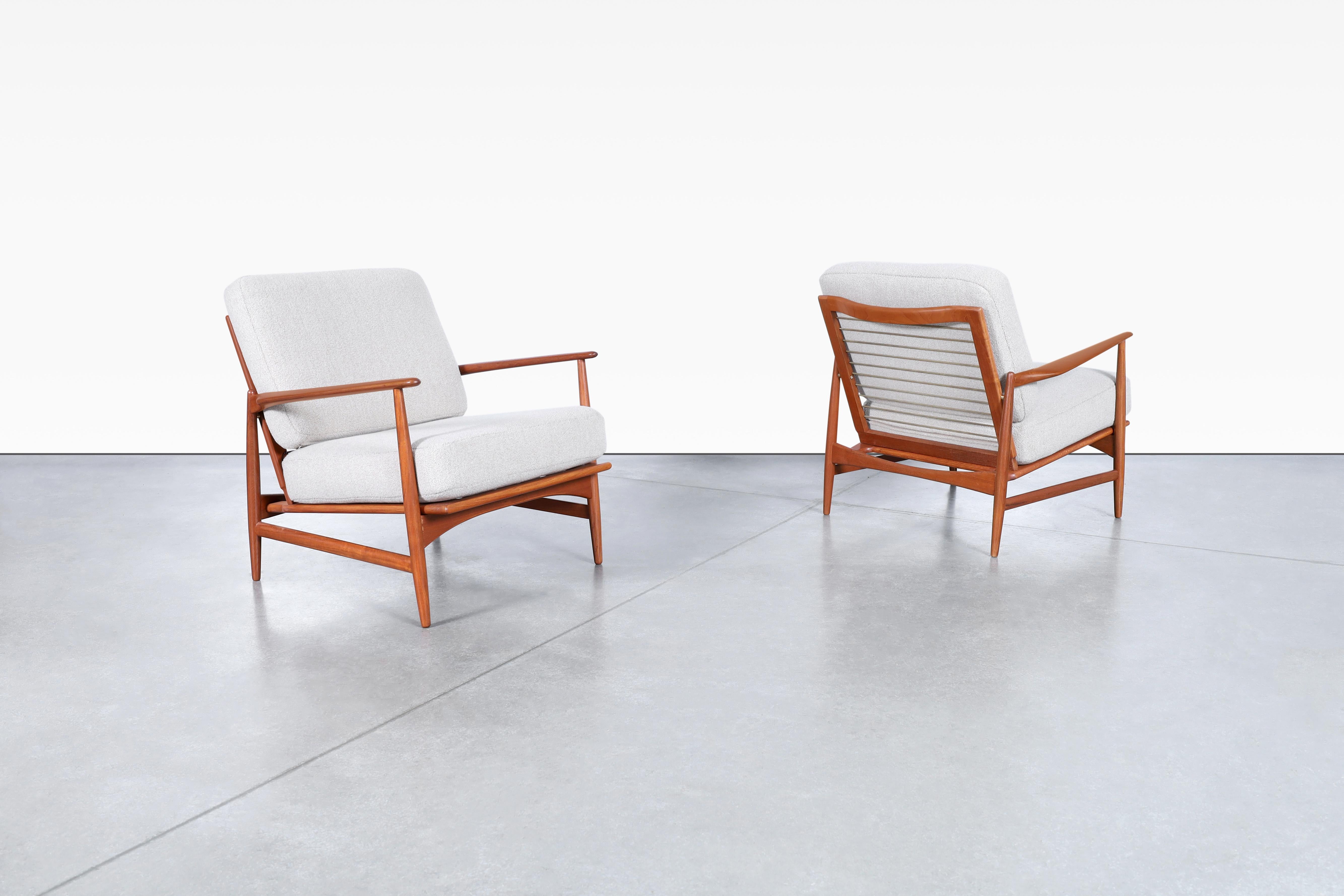 Danish Modern Teak Lounge Chairs by Ib Kofod Larsen for Selig In Excellent Condition For Sale In North Hollywood, CA