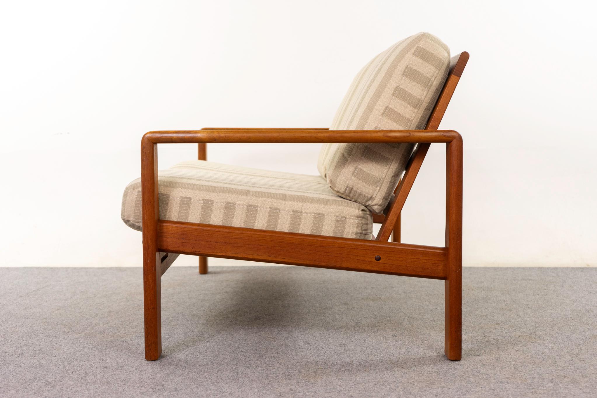 Causeuse danoise en teck The Moderns en vente 3