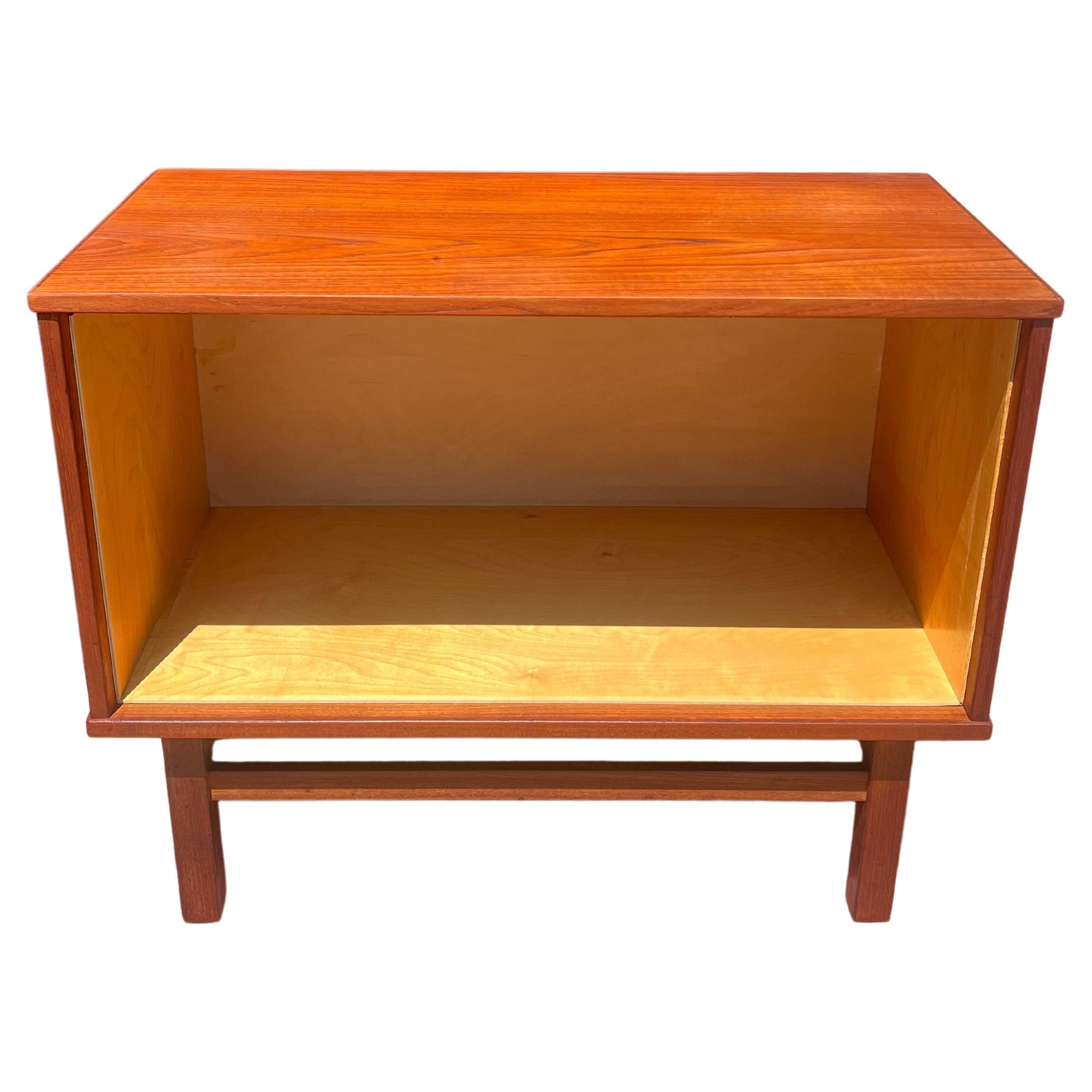 Danish Modern Teak & Maple Record Cabinet In Good Condition In San Diego, CA