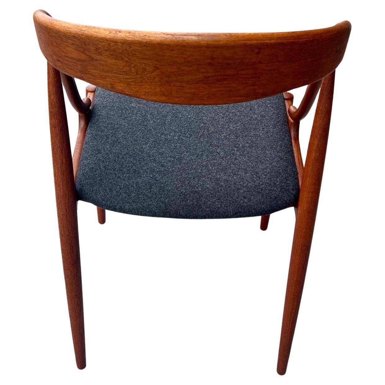 Scandinavian Modern Danish Modern teak Model 16 Chair by Johannes Andersen for Uldum Mobler For Sale