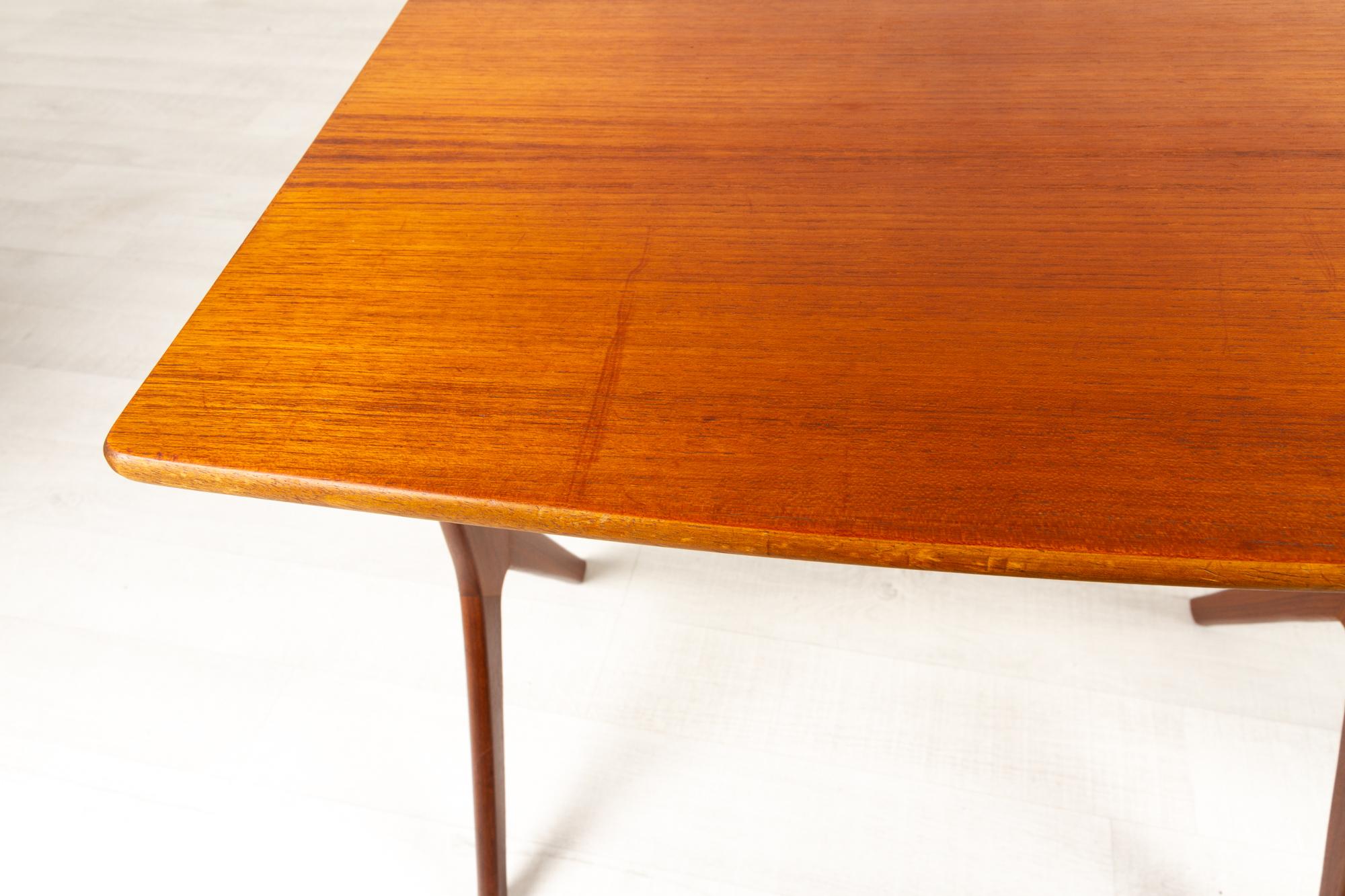 Danish Modern Teak Nesting Tables by Johannes Andersen for CFC, 1960s For Sale 7