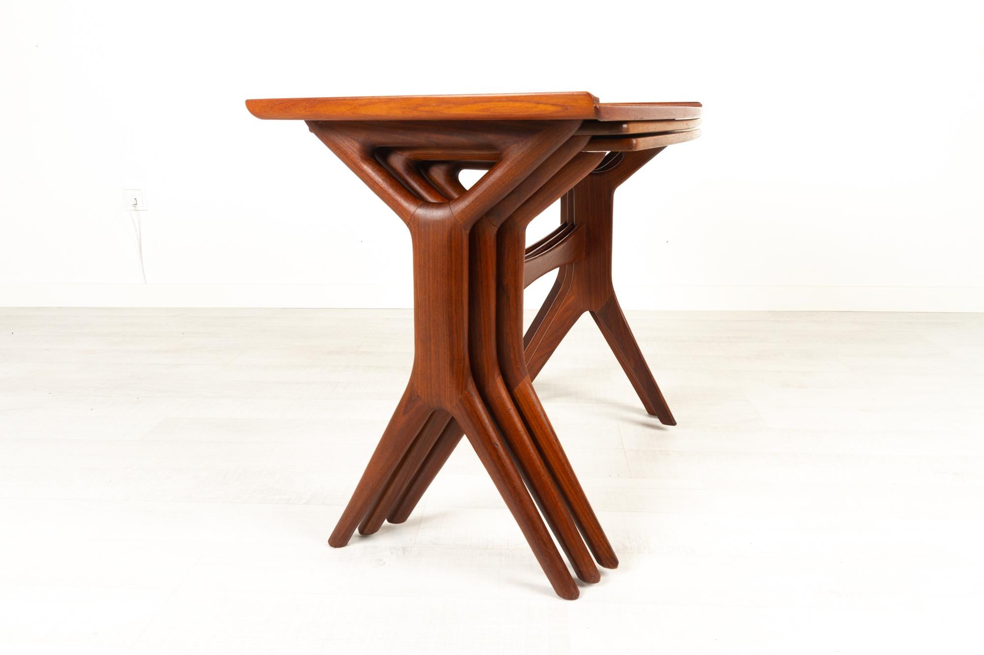 Danish Modern Teak Nesting Tables by Johannes Andersen for CFC, 1960s In Good Condition For Sale In Asaa, DK