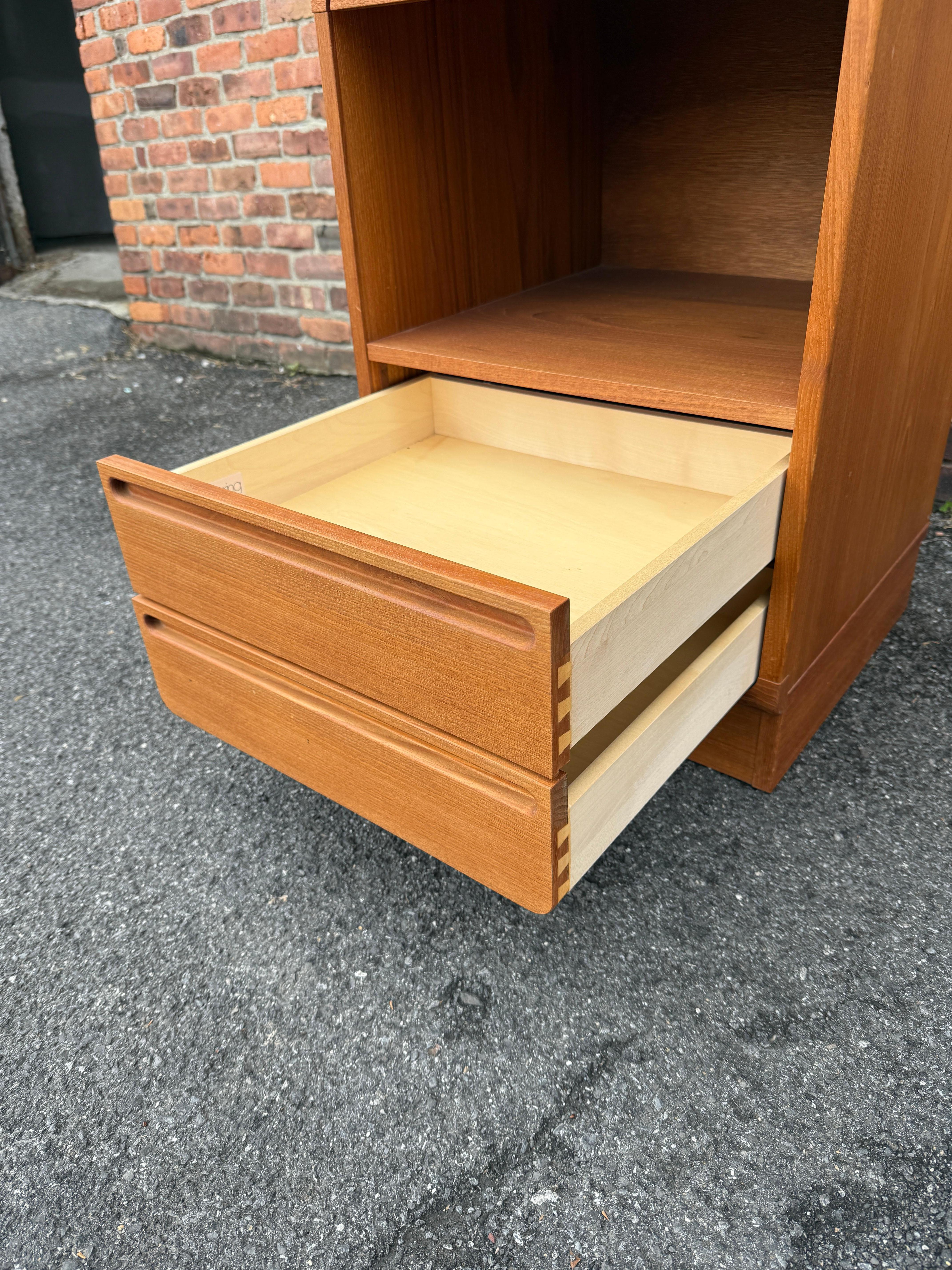 Danish Modern Teak Nightstand by Nils Jonsson for Torring Mobelfabrik In Good Condition For Sale In Brooklyn, NY