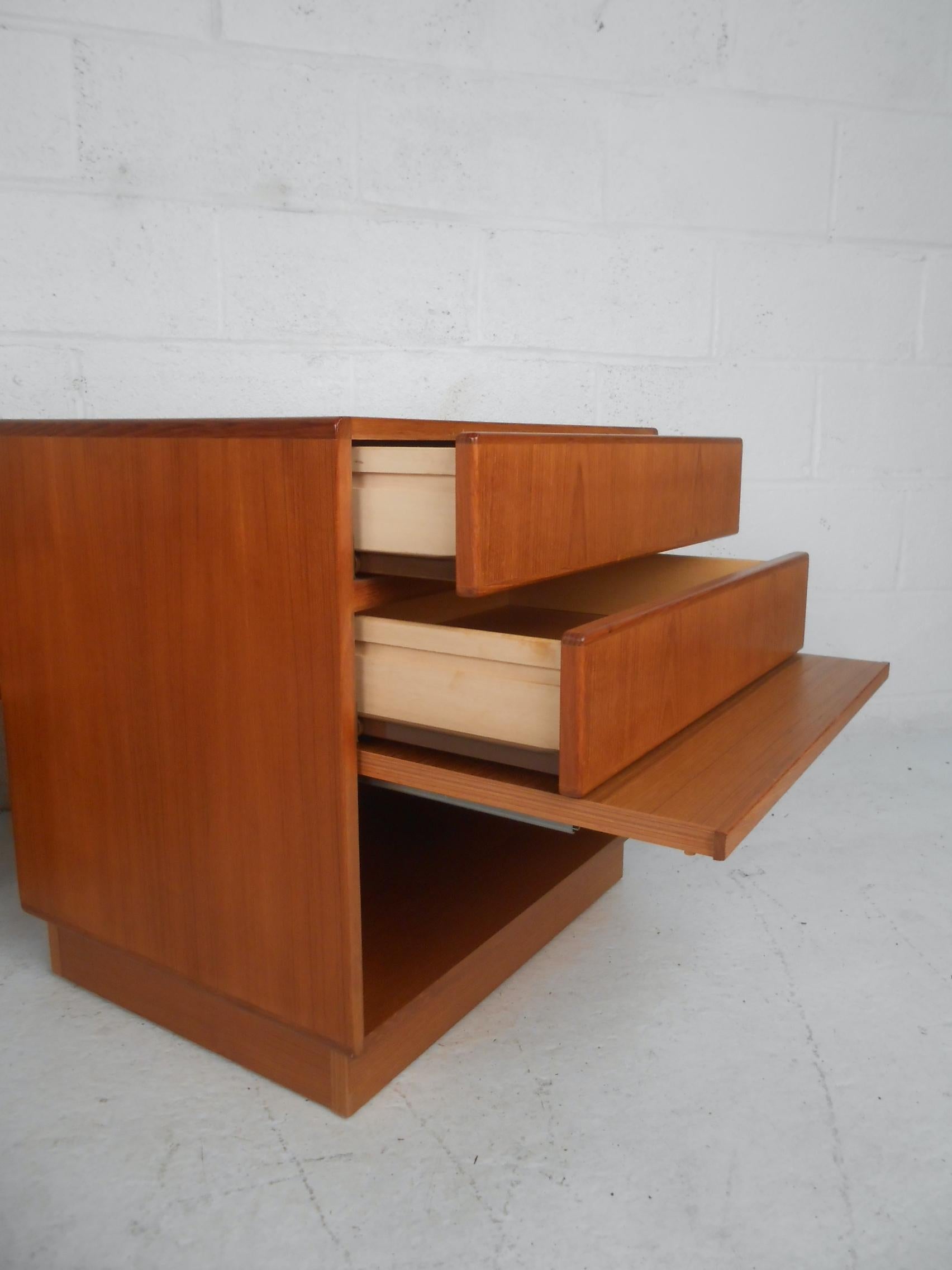 Dänische moderne nachttische aus teakholz by Komfort im Angebot 7