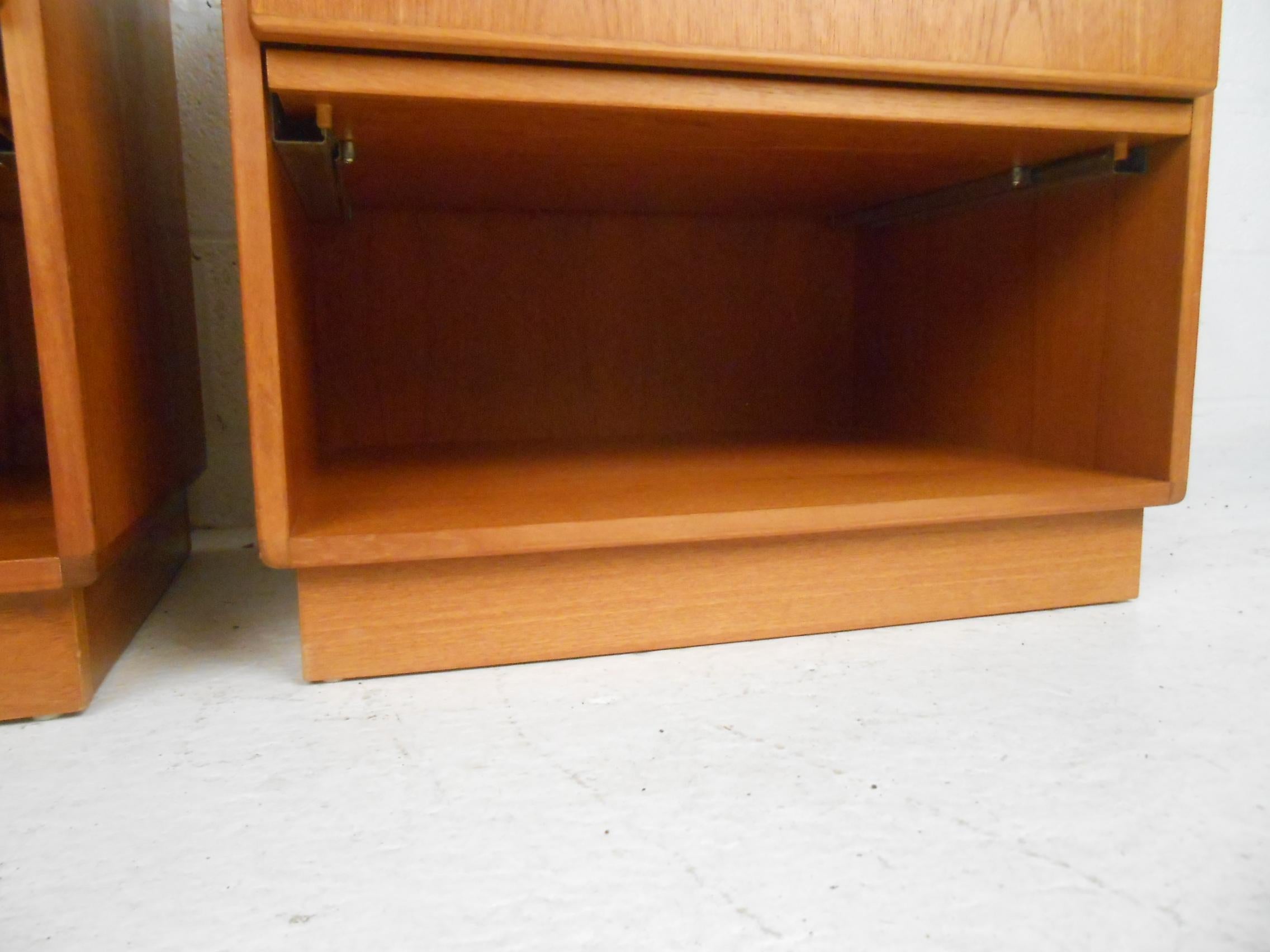 Dänische moderne nachttische aus teakholz by Komfort im Angebot 1
