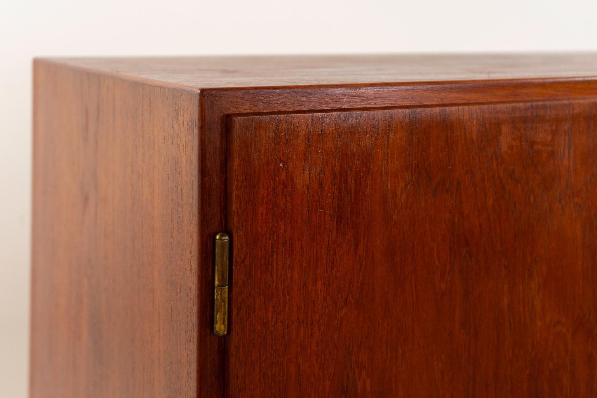 Metà XX secolo Credenza moderna danese di metà secolo in teak e oak di Borg Mogensen