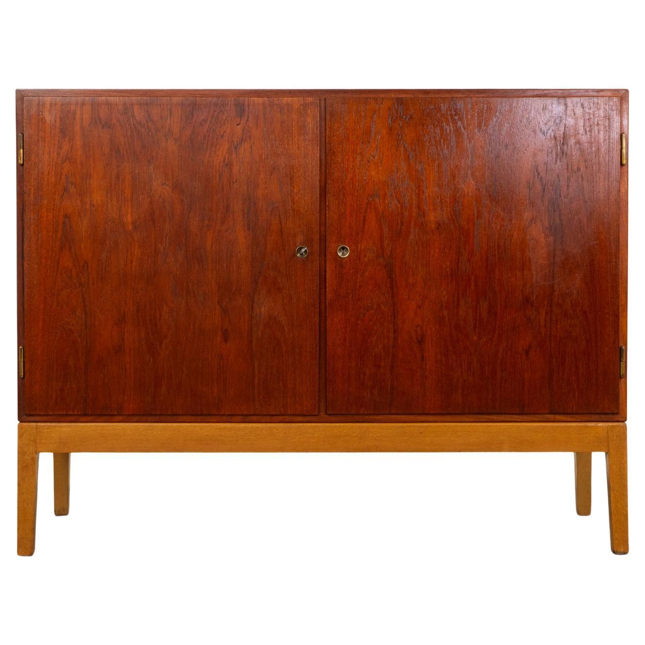 Credenza moderna danese di metà secolo in teak e oak di Borg Mogensen