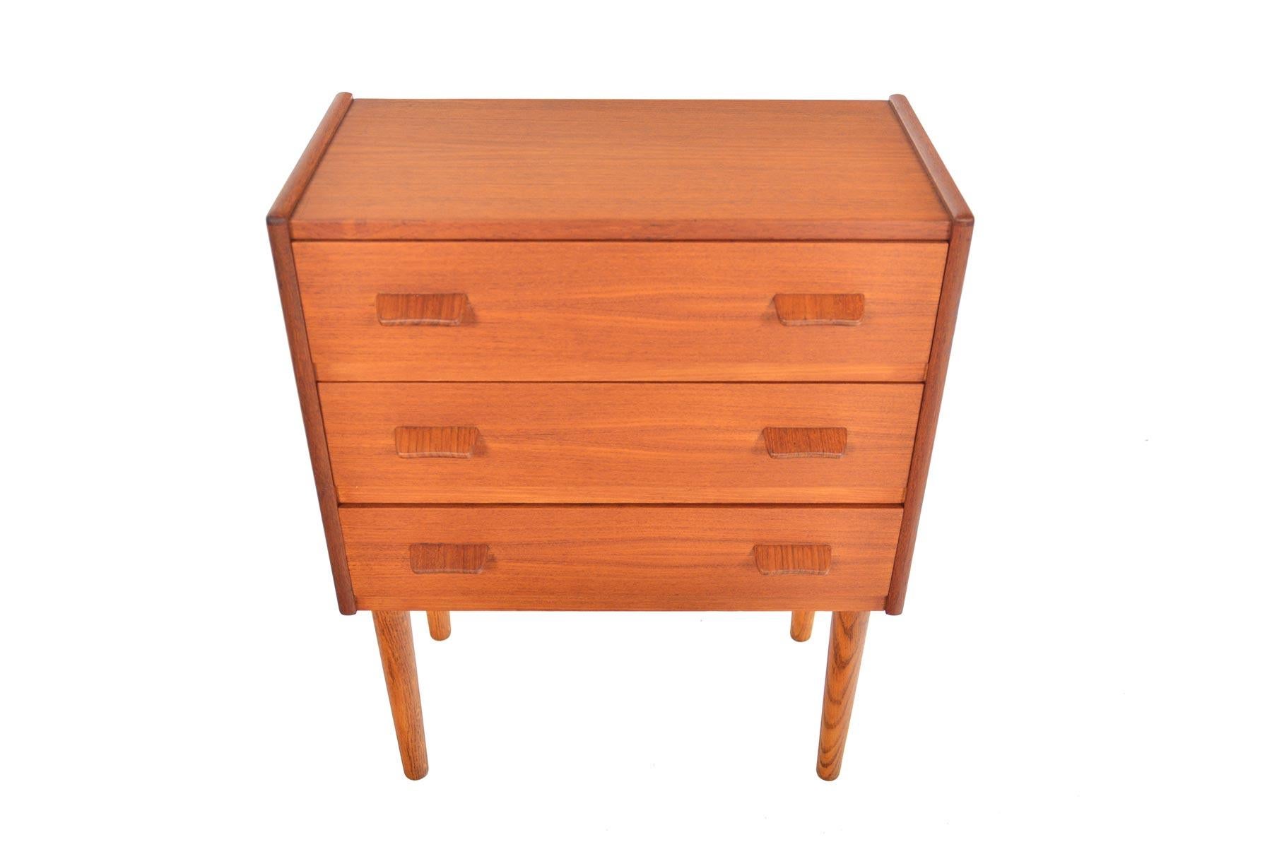 teak chest