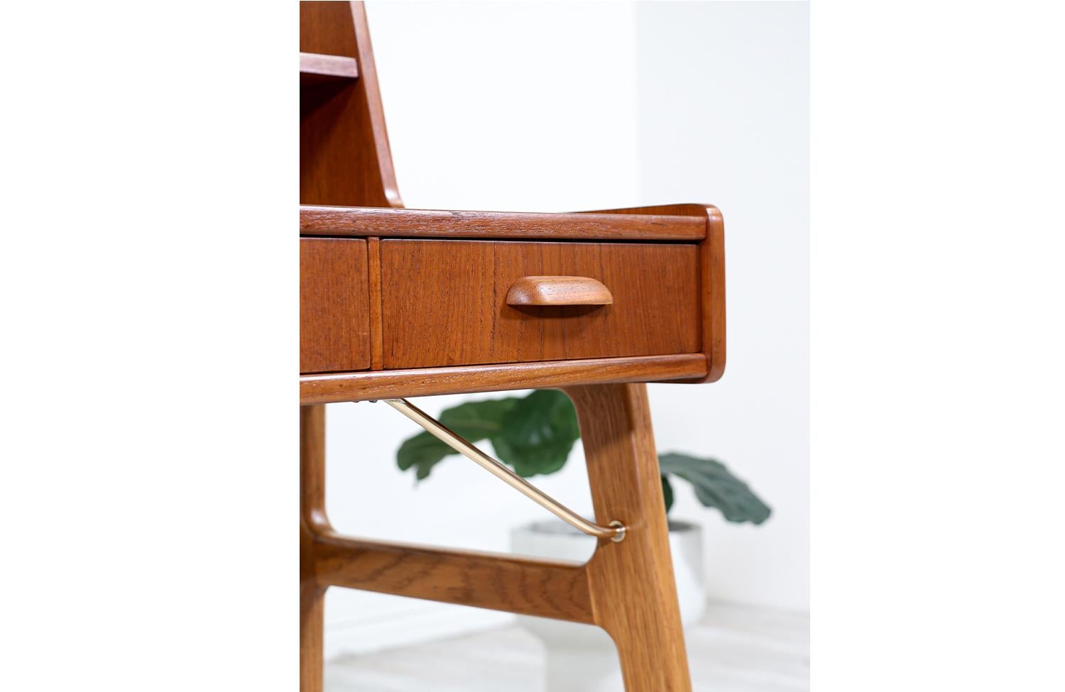 Johannes Andersen Teak & Oak Two-Tier Desk with Brass Accents for Møbelfabrik F. For Sale 7