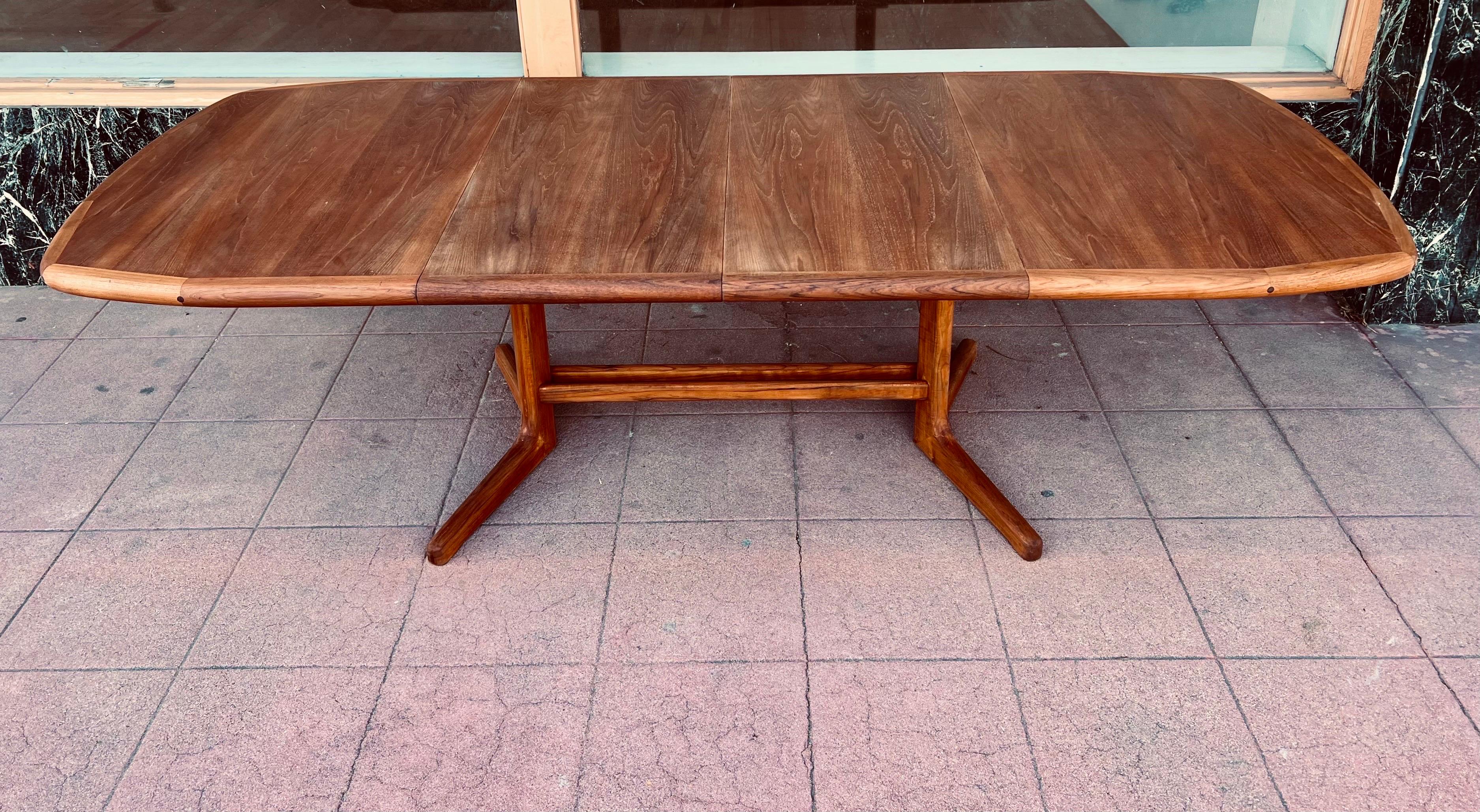 Danish Modern Teak Oval Extendable Dining Table Extra Long Double Leaf 4