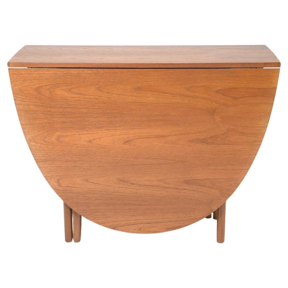 Scandinavian Modern Danish modern teak oval folding dining table  For Sale