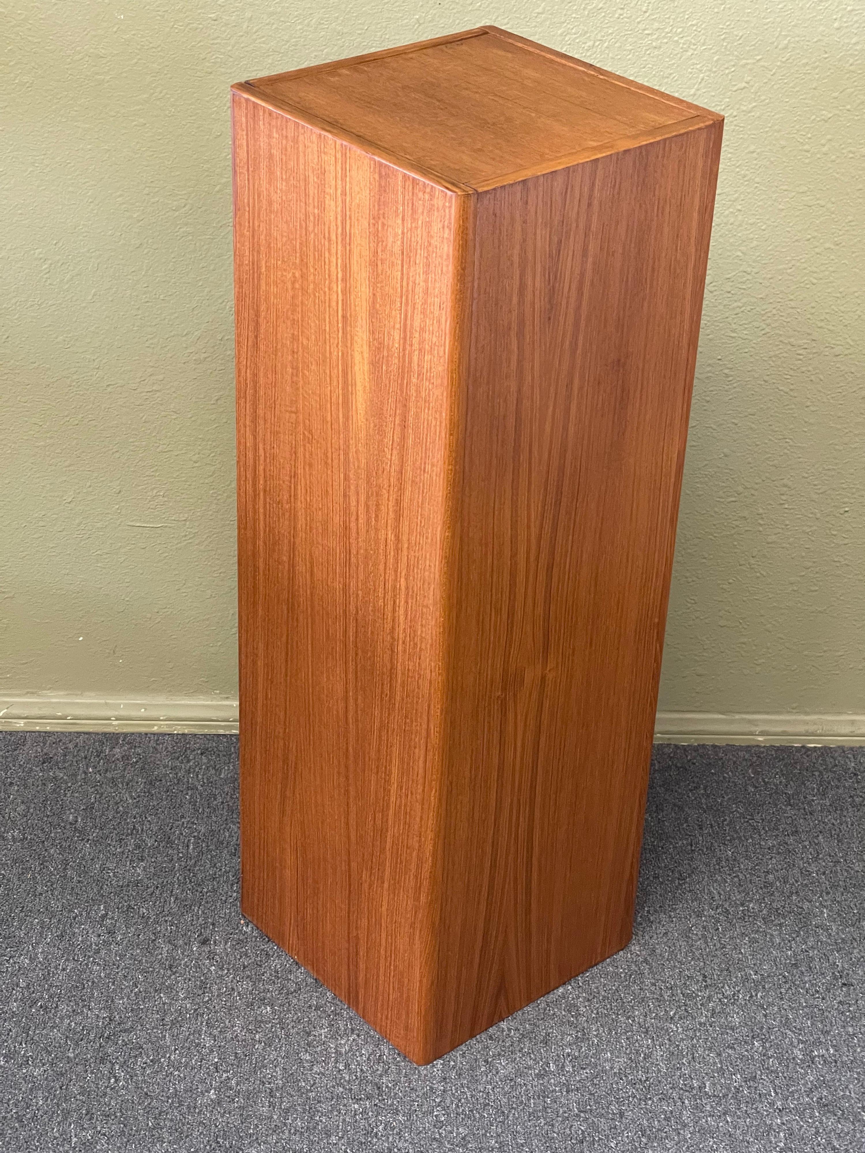teak speaker stands