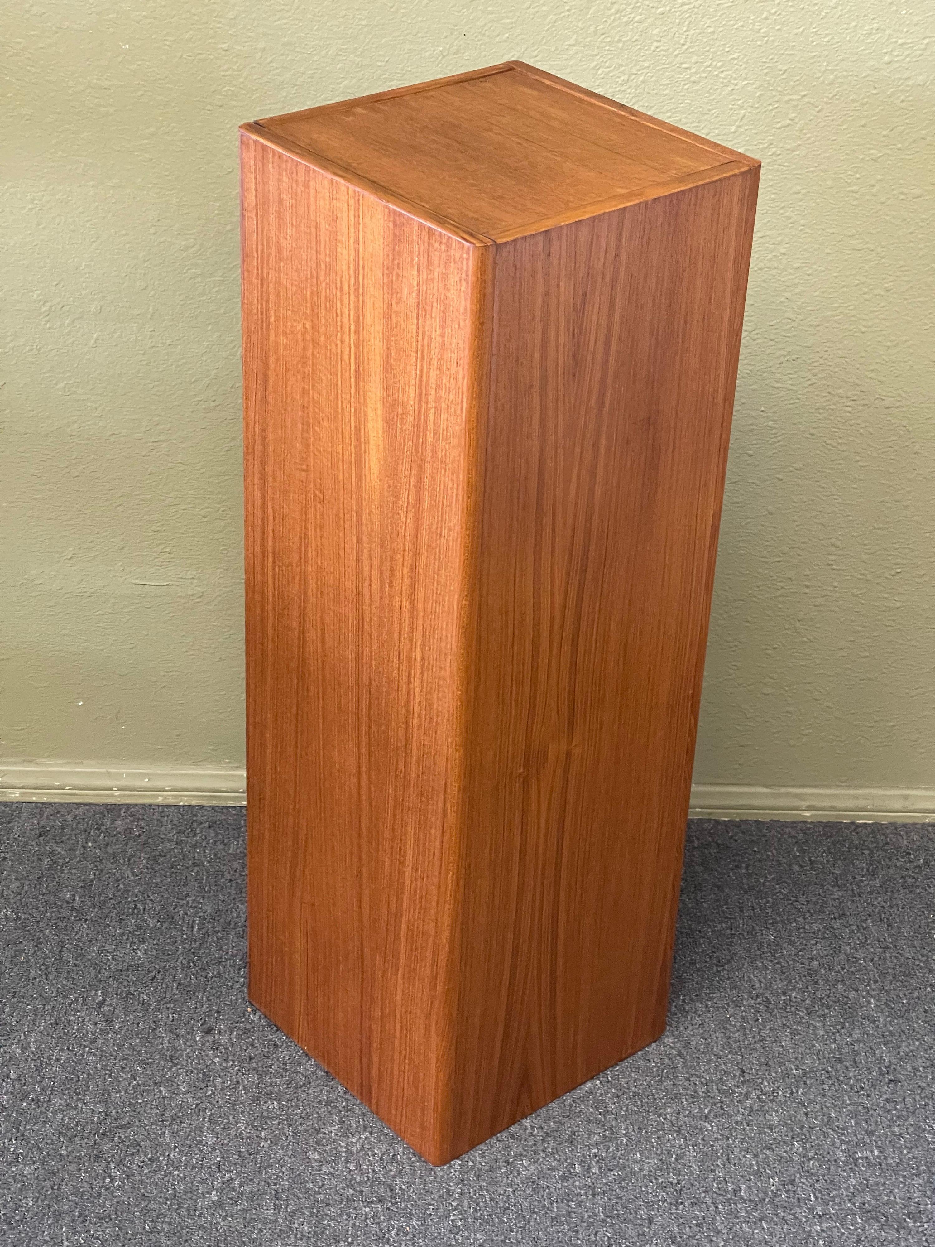 Mid-Century Modern Danish Modern Teak Pedestal / Plant Stand