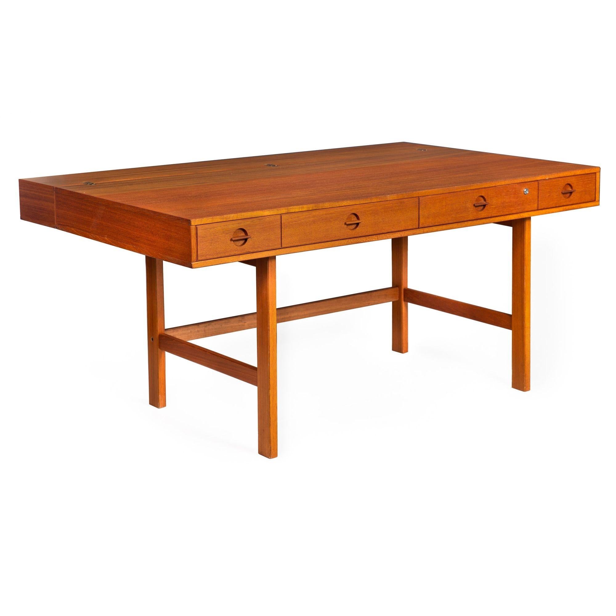 Danish Modern Teak Peter Lovig Nielsen Flip-Top Writing Desk, 1975 In Good Condition For Sale In Shippensburg, PA