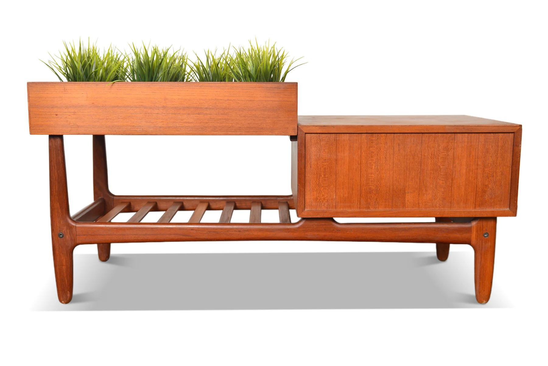 Danish Modern Teak Planter / Bench by Svend Aage Madsen In Good Condition For Sale In Berkeley, CA