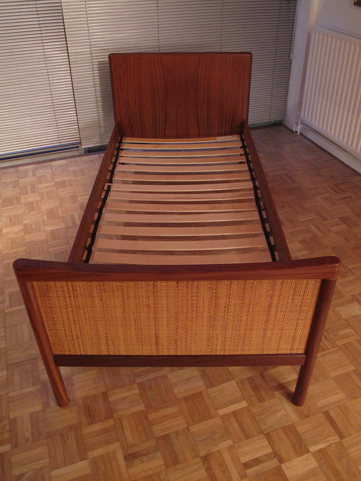 Danish Modern Teak and Rattan Single Bed 5