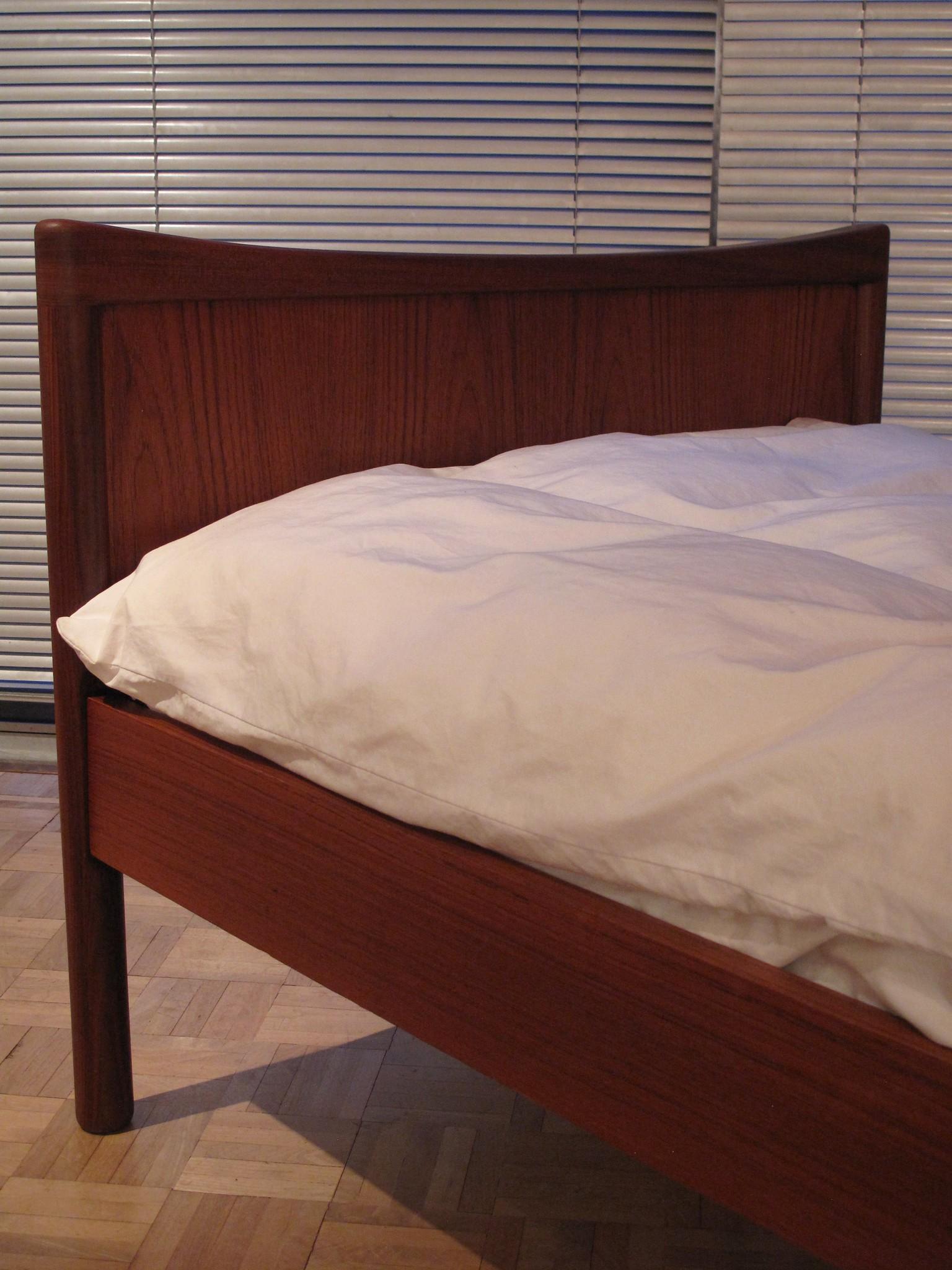 Danish Modern Teak and Rattan Single Bed 2