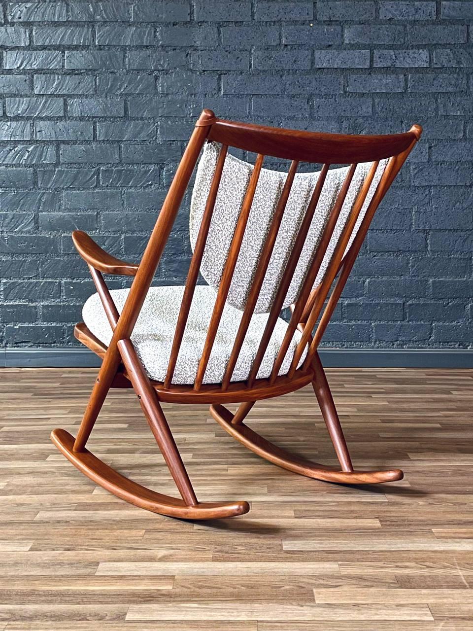 Newly Refinished - Danish Modern Teak Rocking Chair by Frank Reenskaug Excellent état - En vente à Los Angeles, CA