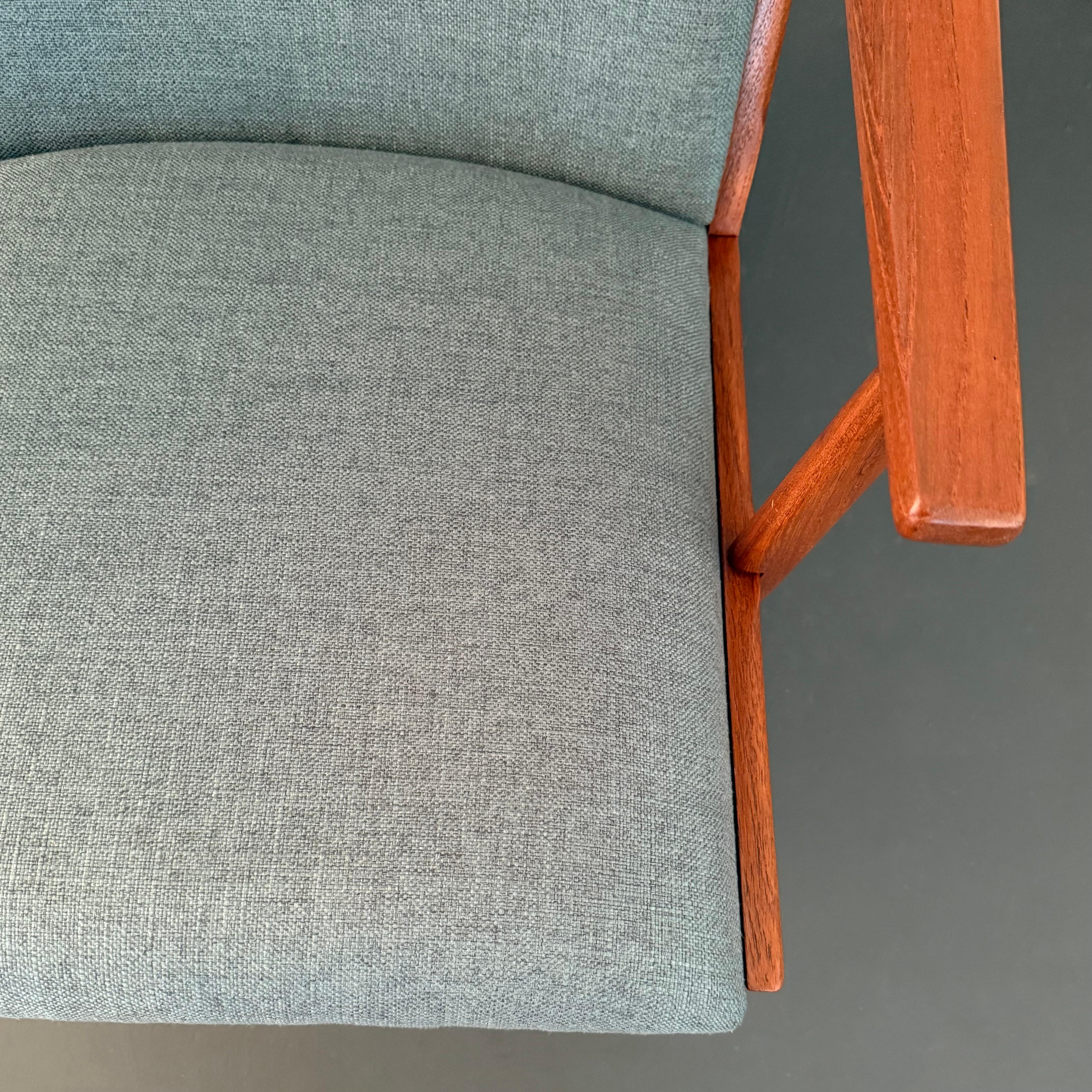 Sedia a dondolo moderna in teak di Holger Georg Jensen per Tønder Møbelværk in vendita 5