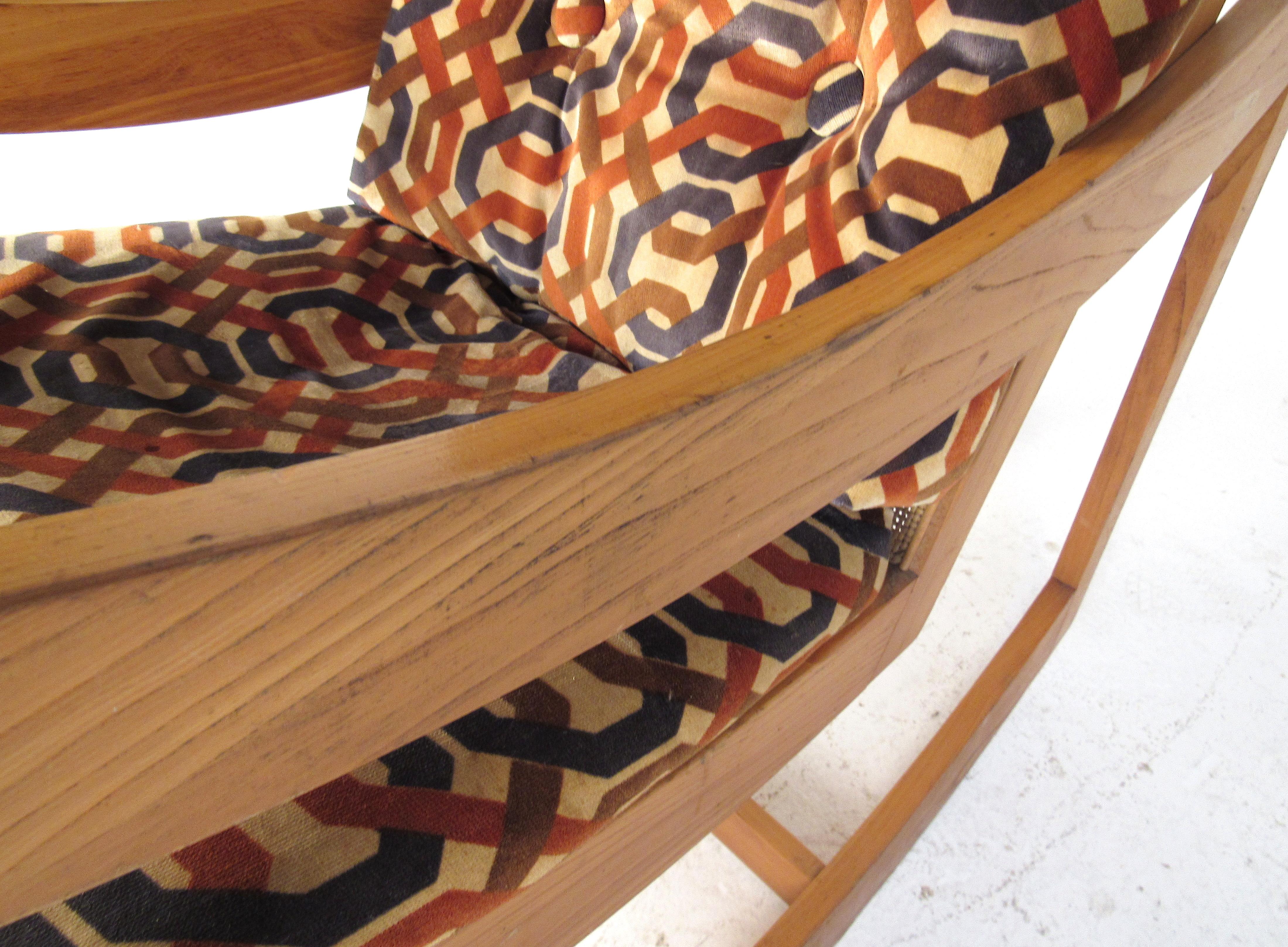 Tissu d'ameublement The Moderns Moderns Rocking Chair by Paoli en vente