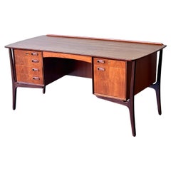 Scrivania moderna danese in teak e palissandro di Svend Madsen