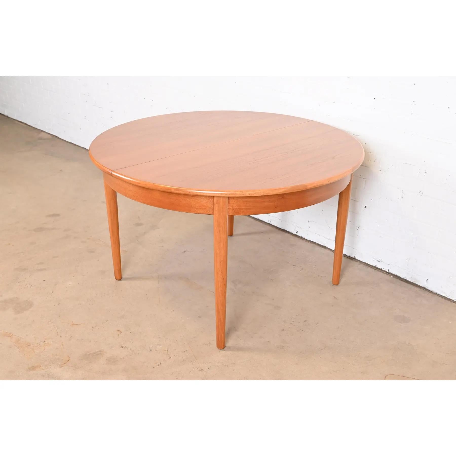 Scandinavian Modern Danish Modern Teak Round Dining Table, Newly Refinished
